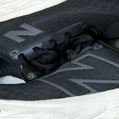 New Balance Fresh Foam X 1080v14  Black Magnet - 2E Wide 착용 스타일