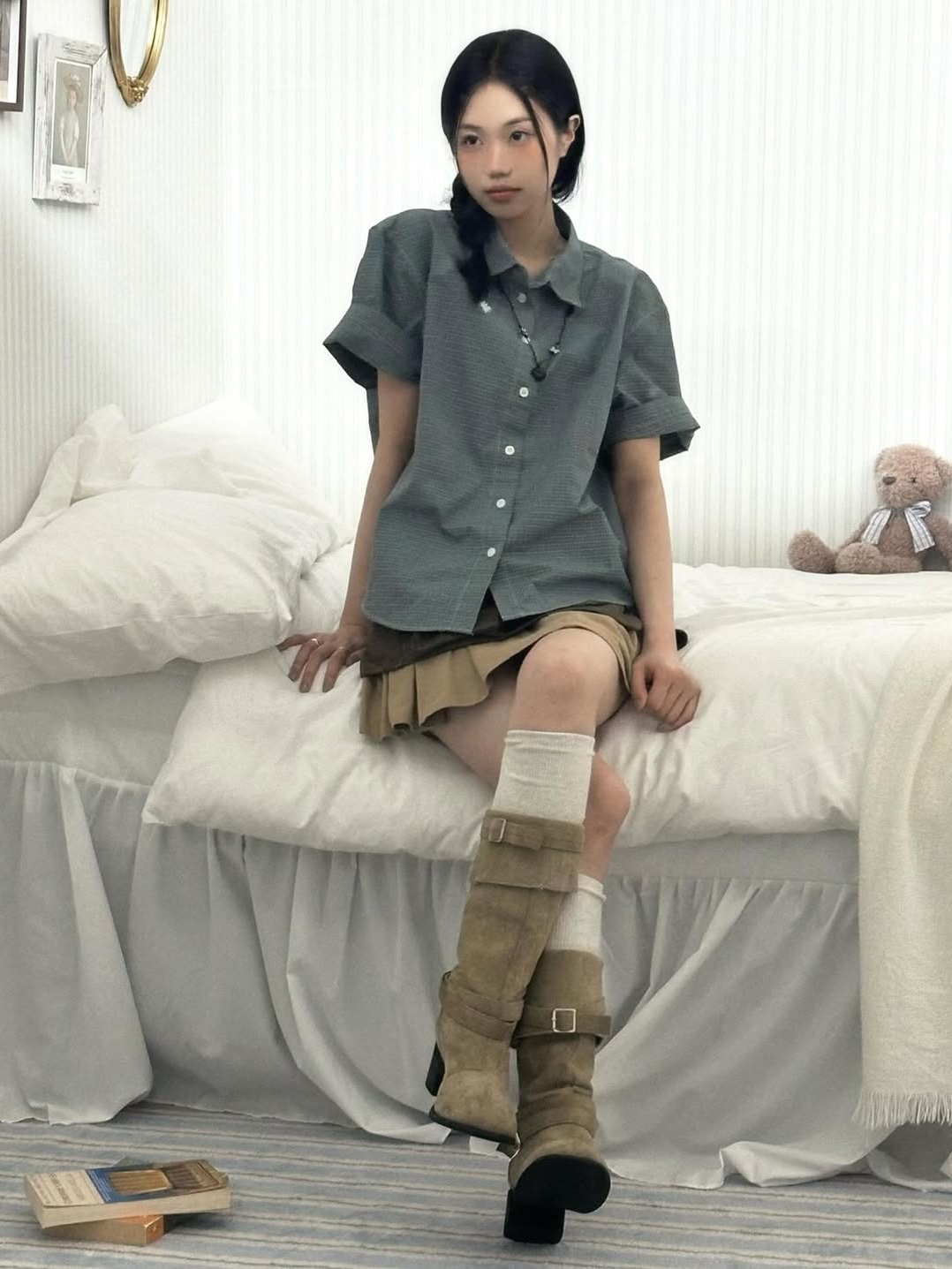 SLOW RECORD HOUSE Logo Check Short Sleeve Shirt Blue 착용 스타일 - 1