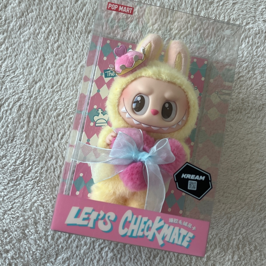 Pop Mart The Monsters Checkmate Series Plush Keyring 착용 스타일 - 2