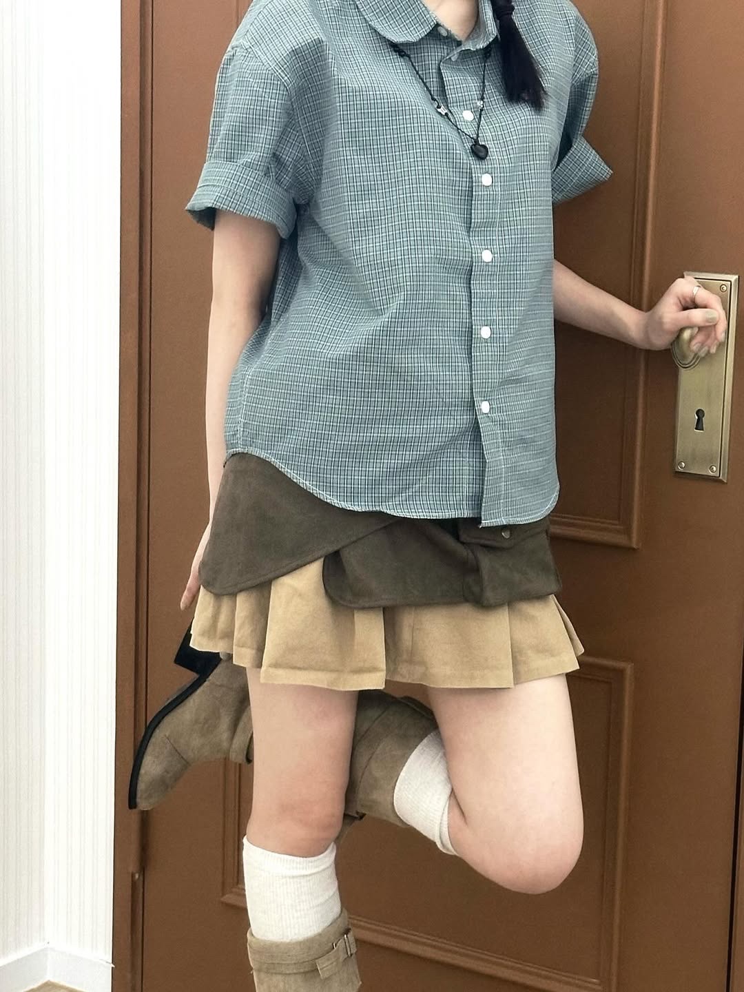 SLOW RECORD HOUSE Logo Check Short Sleeve Shirt Blue 착용 스타일 - 6