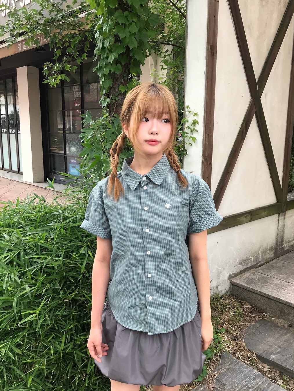 SLOW RECORD HOUSE Logo Check Short Sleeve Shirt Blue 착용 스타일 - 4