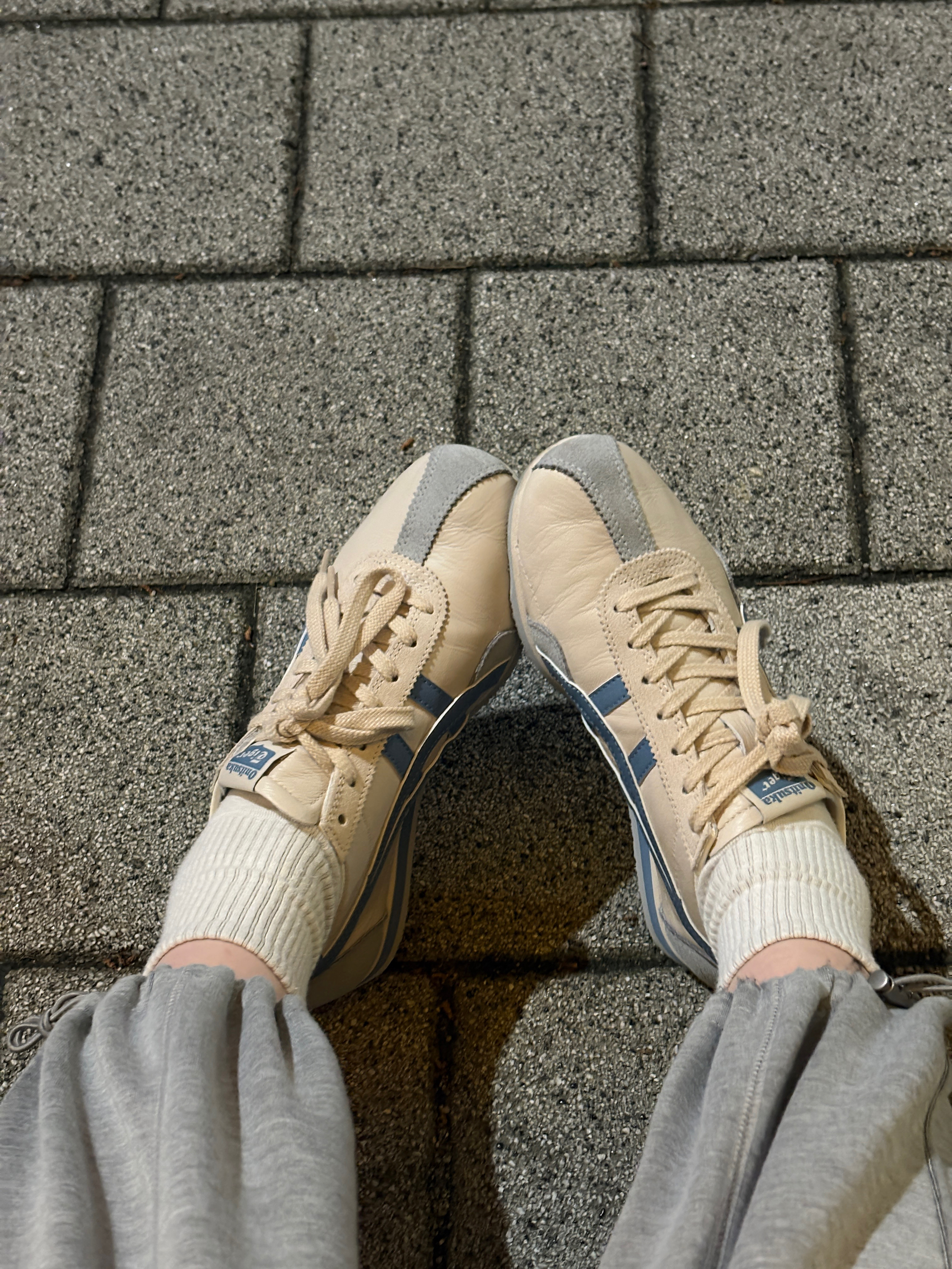 Onitsuka Tiger Runspark Cream Light Blue 착용 스타일 - 1