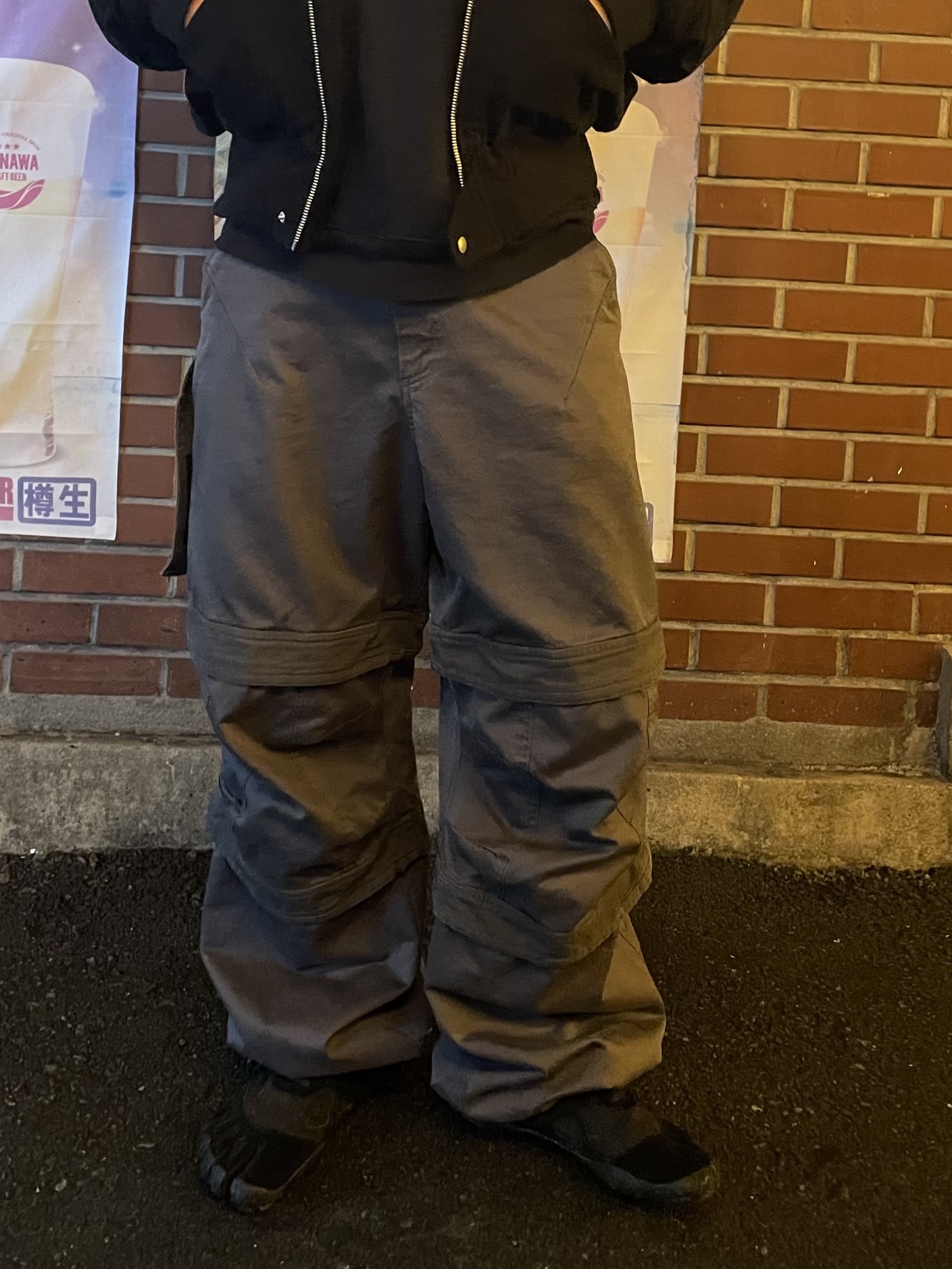 Farfromwhat Far Layered Work Pants Charcoal, Suicoke x Vibram Fivefingers Nin-Lo Black 착용 스타일 - 3