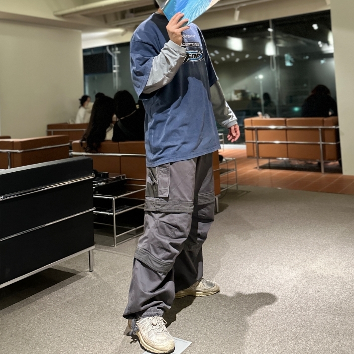 [더블적립]Farfromwhat Far Washed Logo T-Shirts Navy, Farfromwhat Far Layered Work Pants Charcoal 착용 스타일 - 1