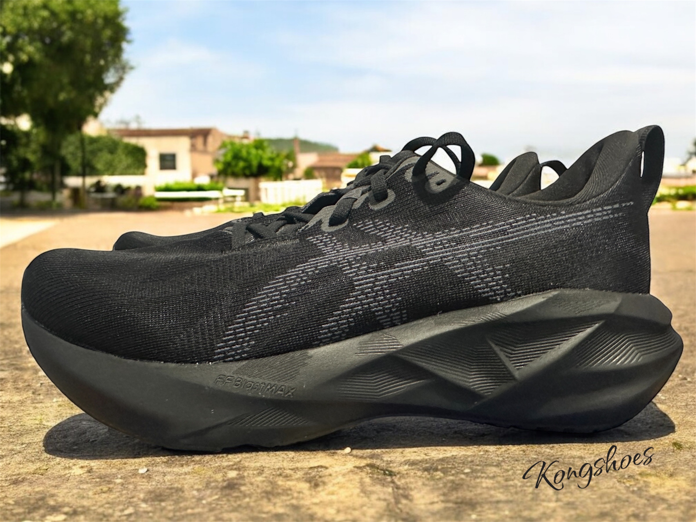 Asics Novablast 5 Black Carrier Grey 착용 스타일