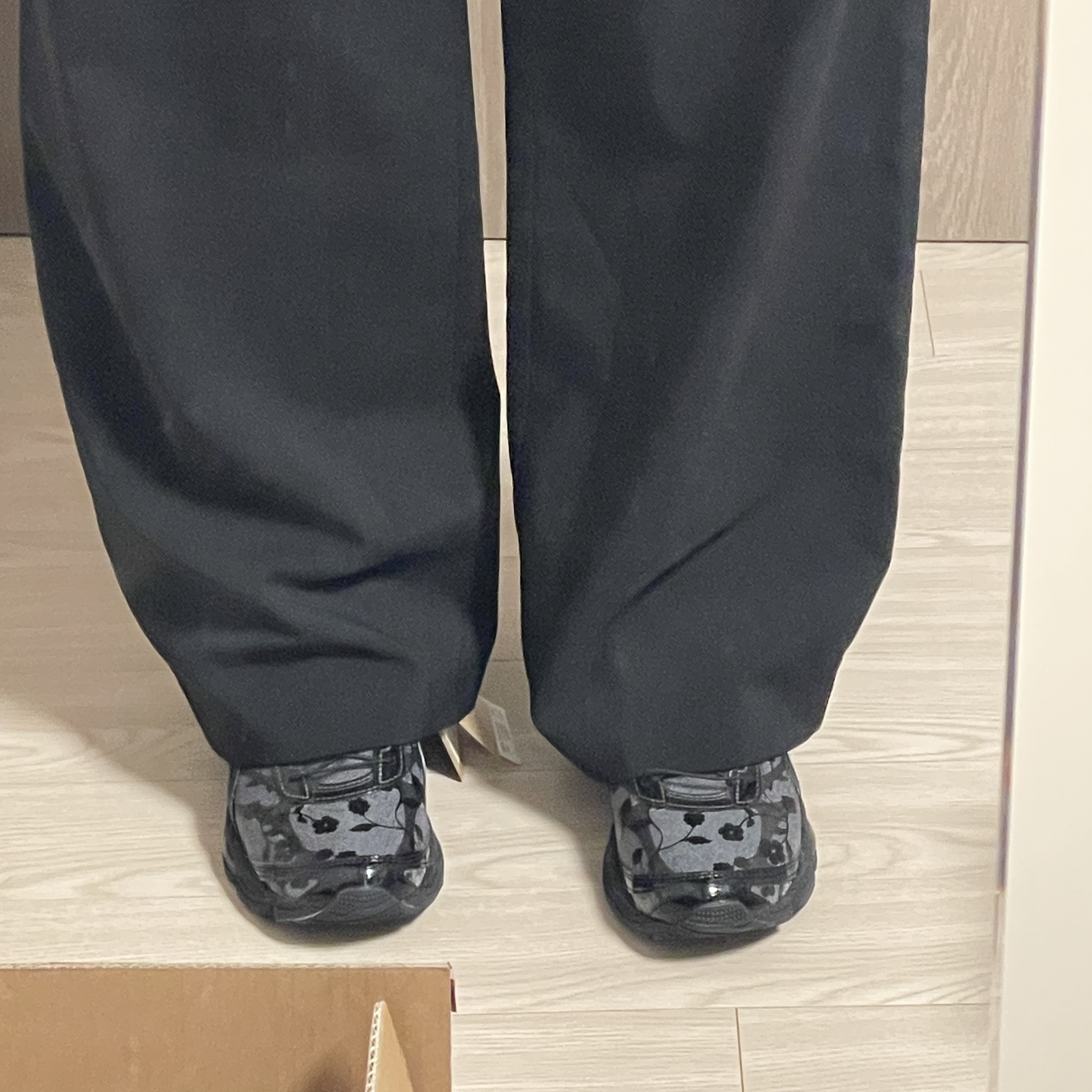 Asics x Cecilie Bahnsen Gel-Cumulus 16 Black 착용 스타일 - 1