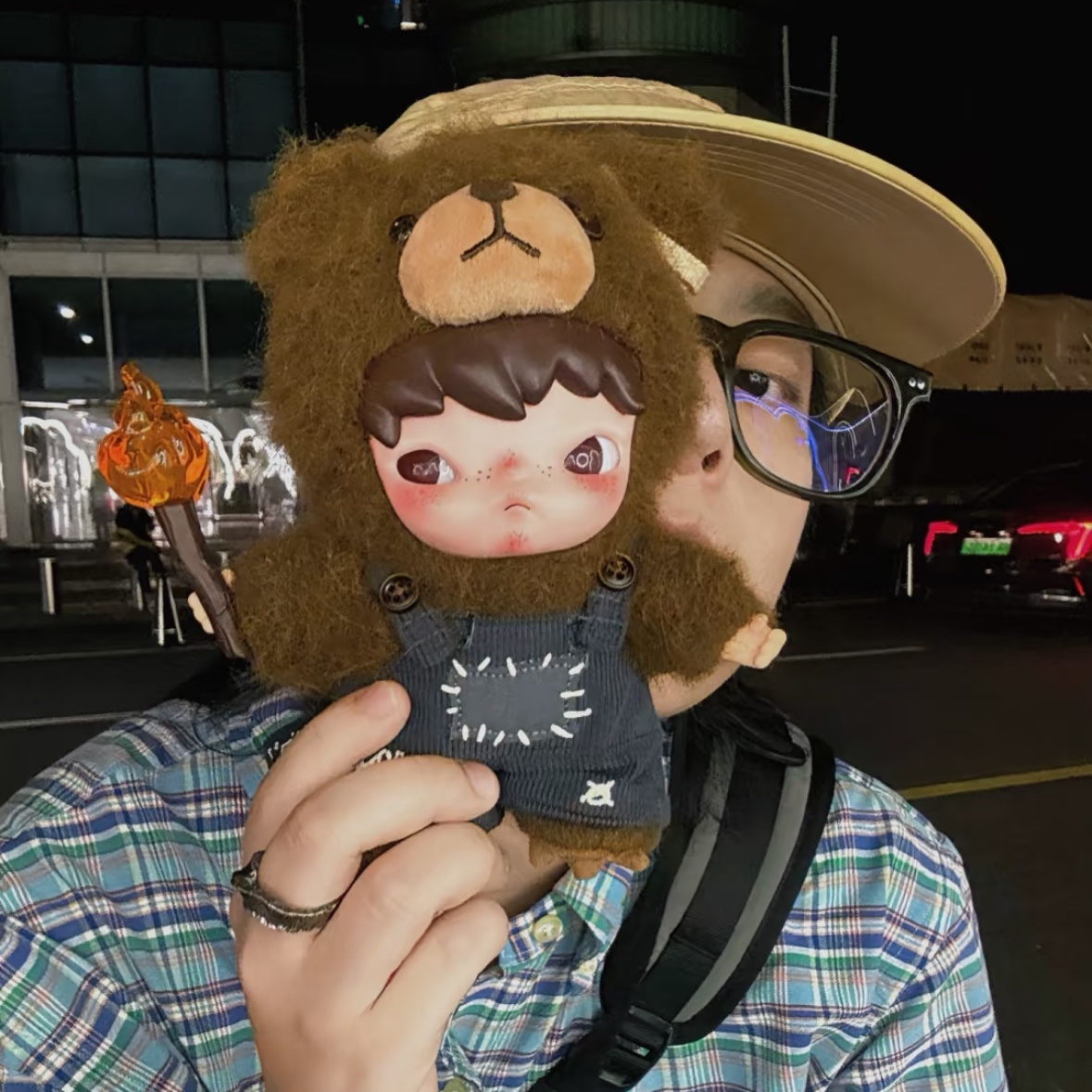 Pop Mart Hirono Living Wild-Fight For Joy Plush Doll 착용 스타일 - 1