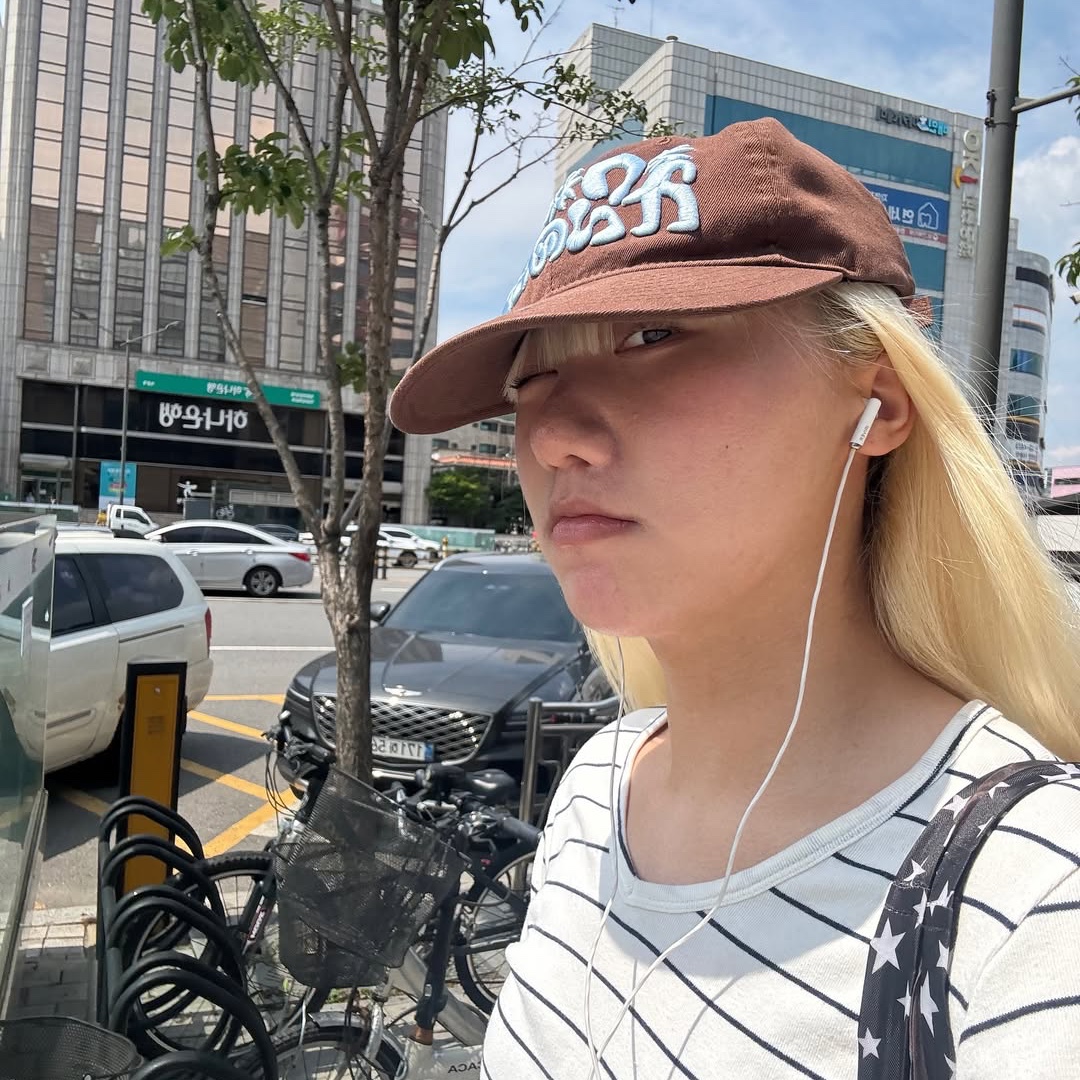 Dominant Star Kids Cap Brown 착용 스타일 - 2