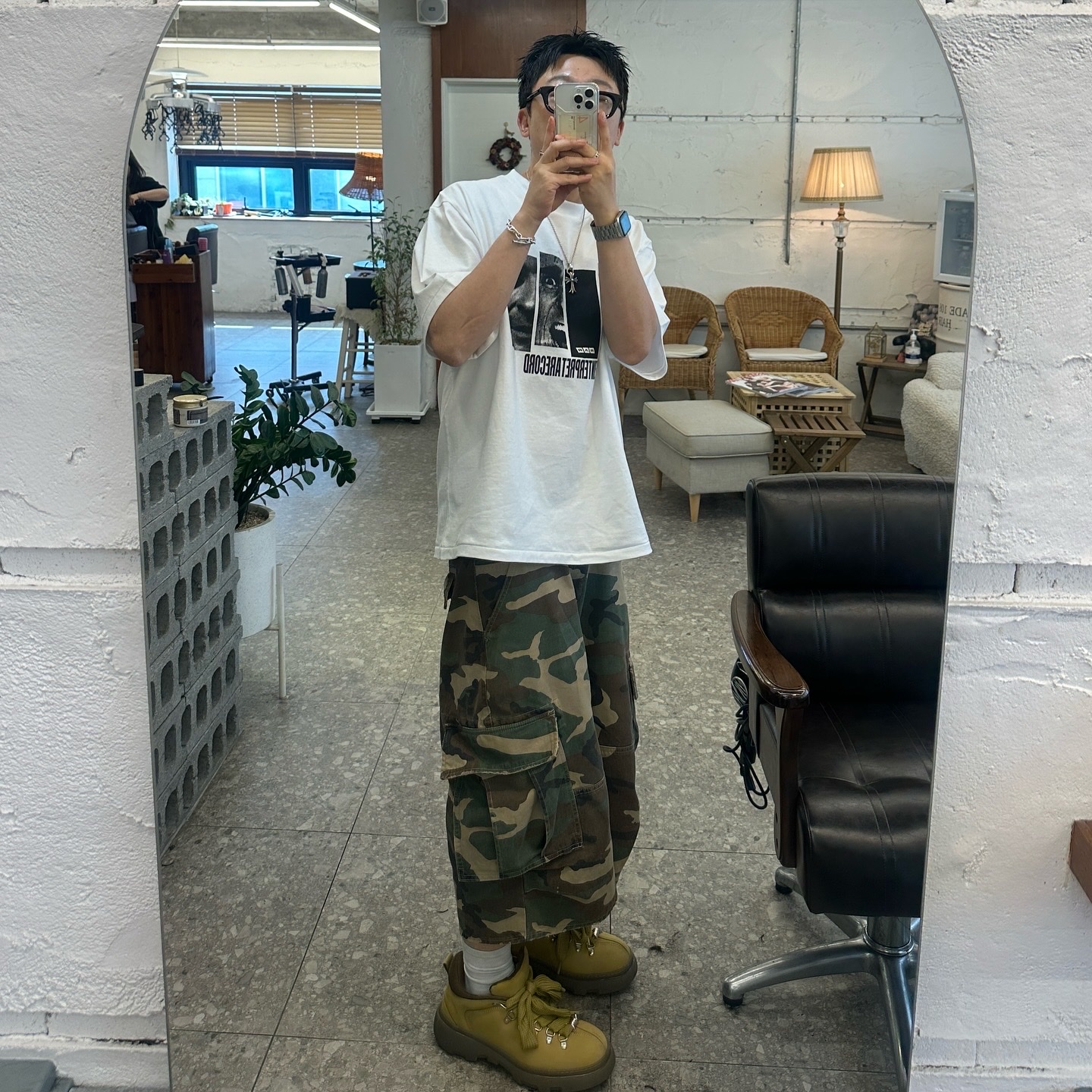[더블적립]Farfromwhat Far Camo Cago Shorts 착용 스타일 - 1