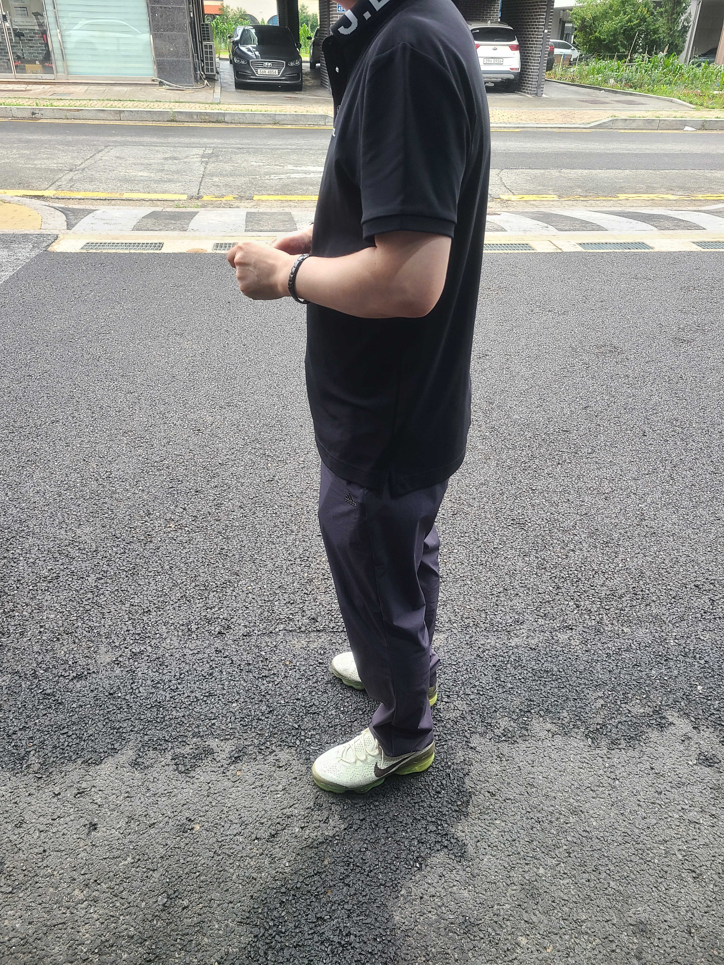J.Lindeberg Gus Regular Polo Black 착용 스타일