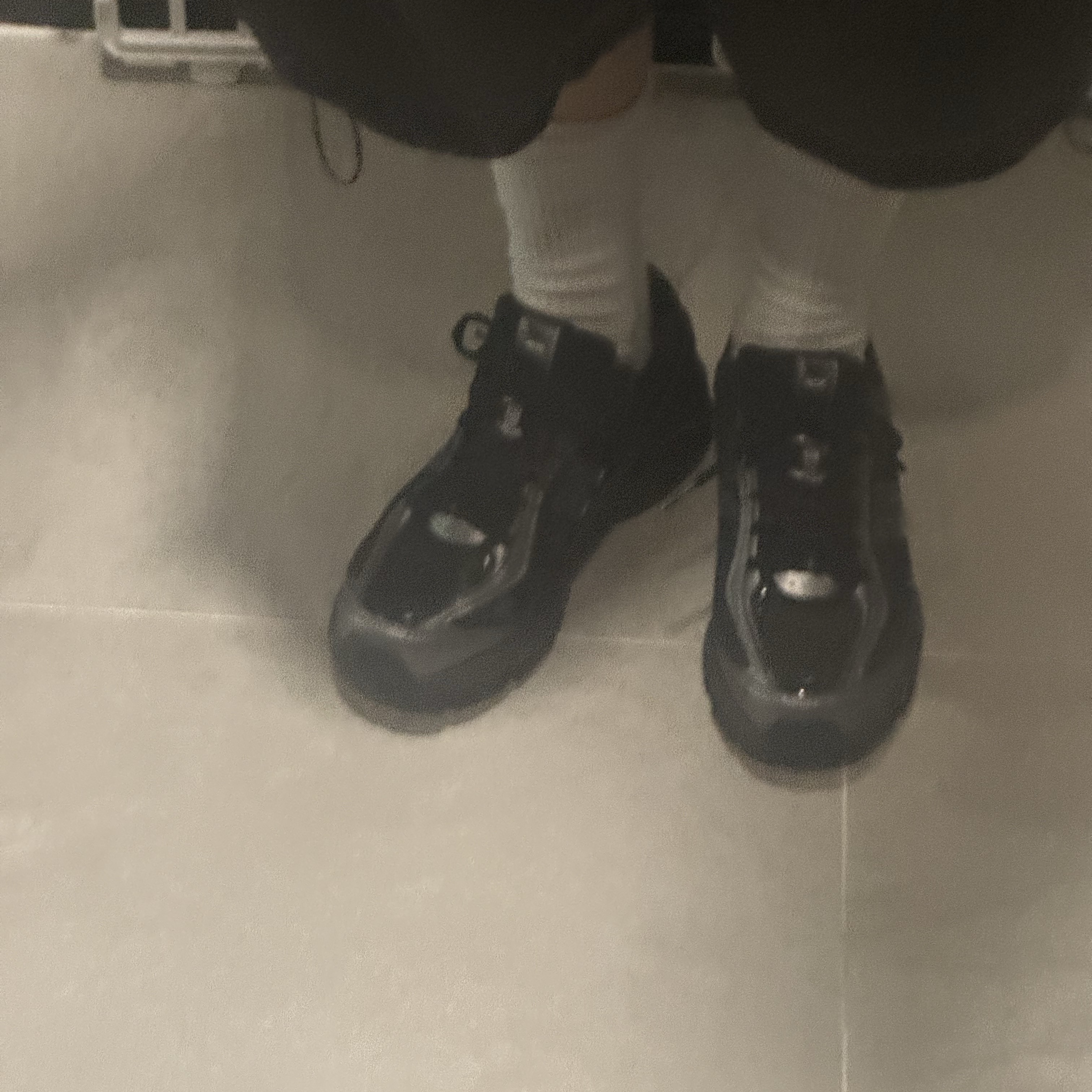 New Balance 509 Black 착용 스타일 - 4