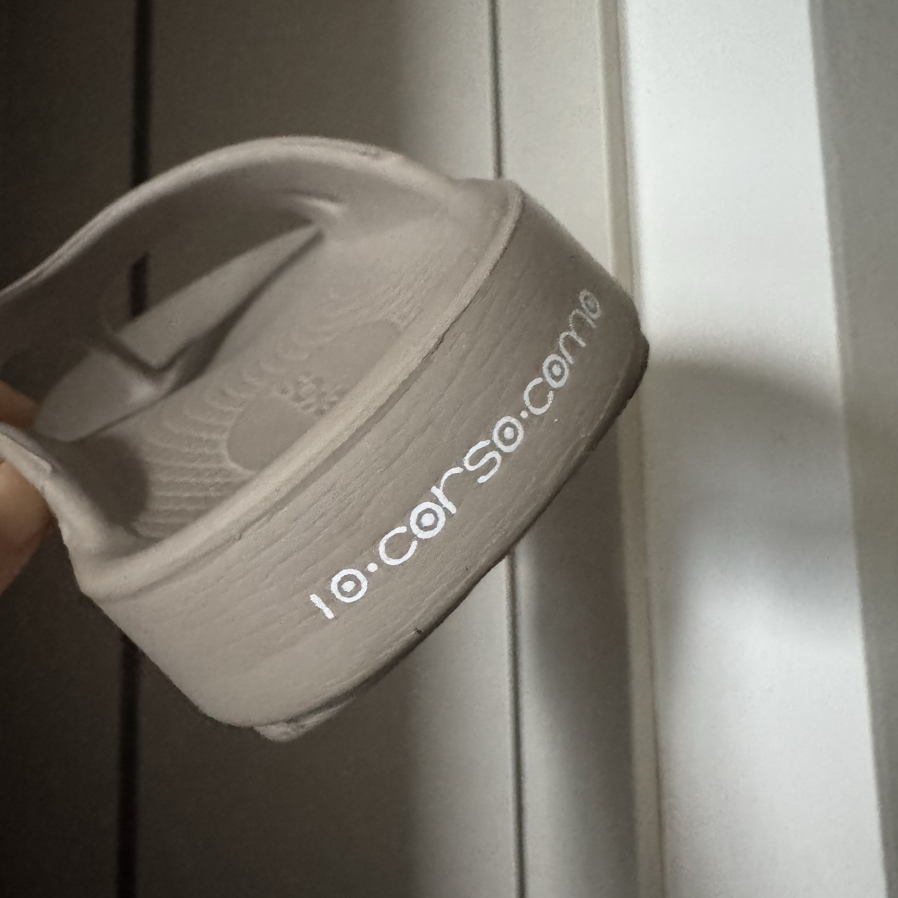 Oofos x 10 Corso Como Original Nomad 착용 스타일