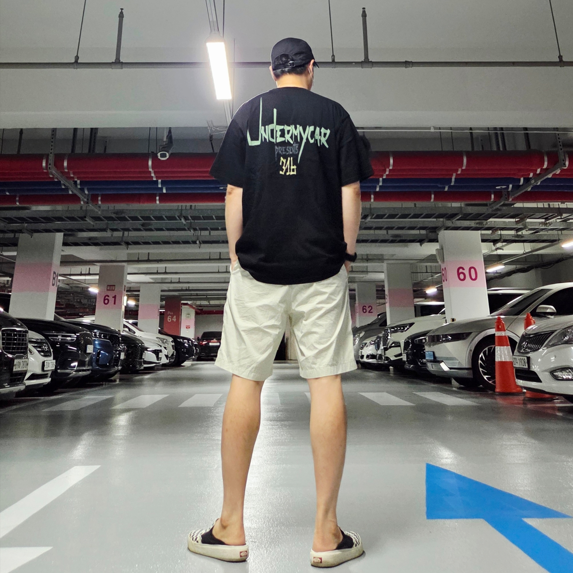 Supreme Washed Chino Twill Camp Cap Black, Vans Checkerboard Comfycush One Black 착용 스타일 - 5