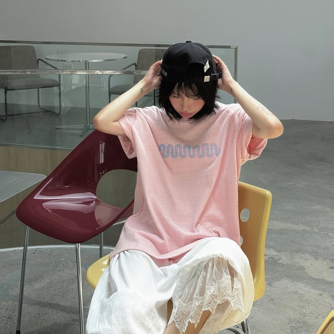 Not New Wave Logo T-Shirt Pink, Not New Basic nn Cap Black 착용 스타일 - 2