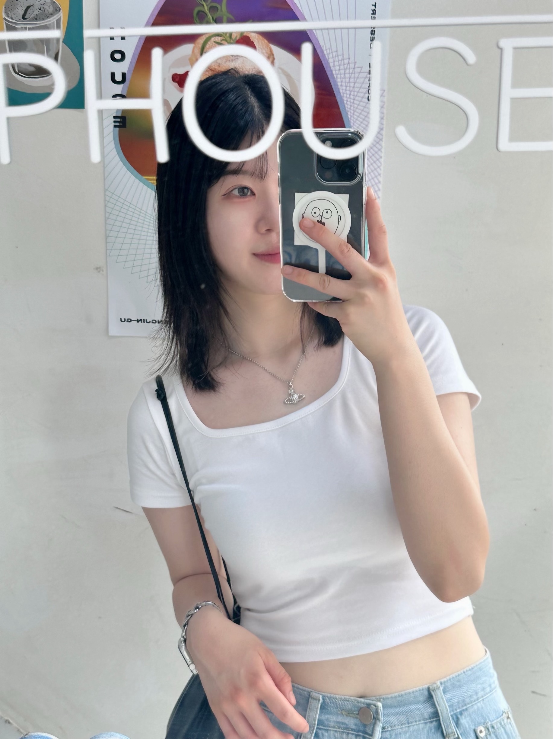 Vivienne Westwood Mayfair Bas Relief Pendant Silver 착용 스타일 - 1