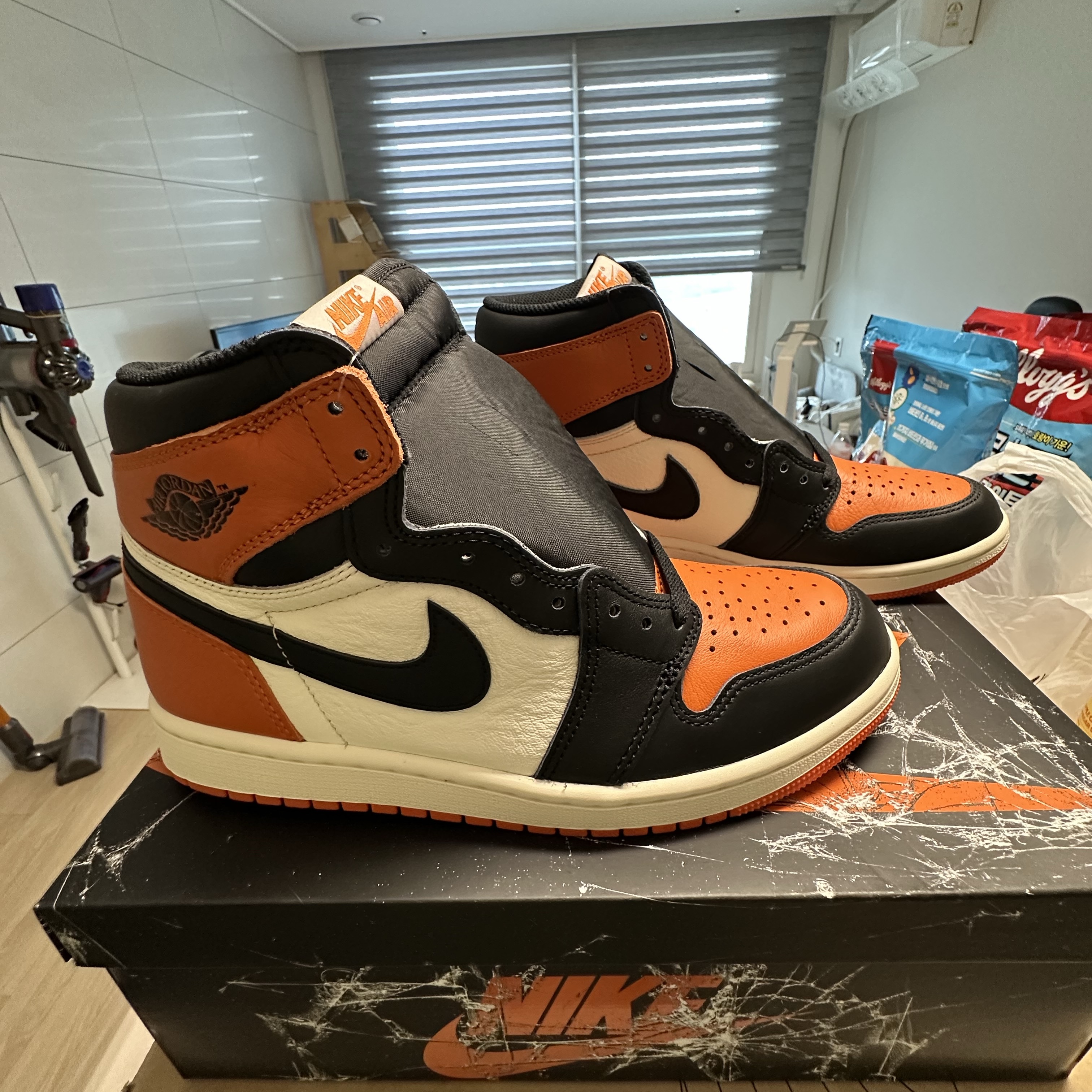 Jordan 1 Retro High OG Shattered Backboard 착용 스타일 - 3
