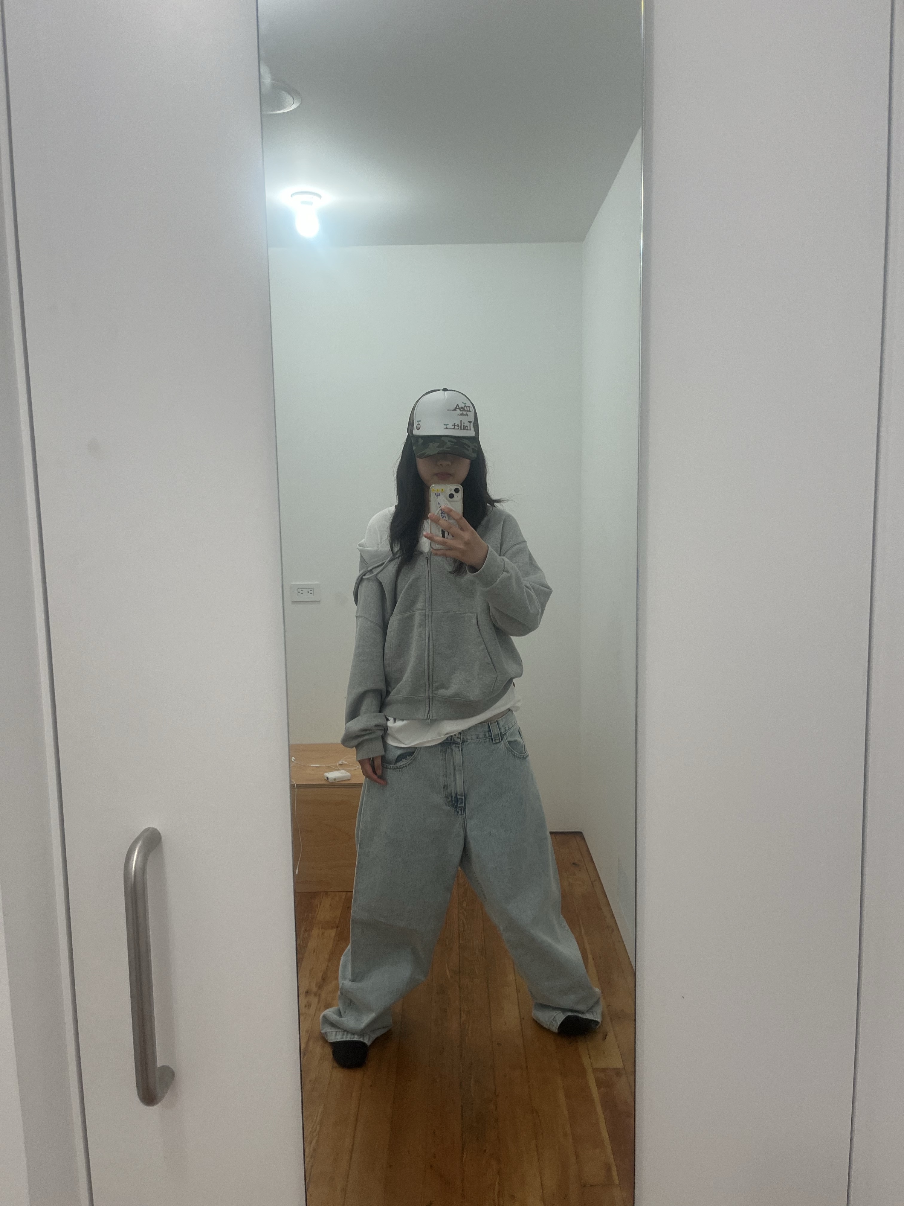 Polar Skate Co. Big Boy Og Logo Pants Light Blue 착용 스타일
