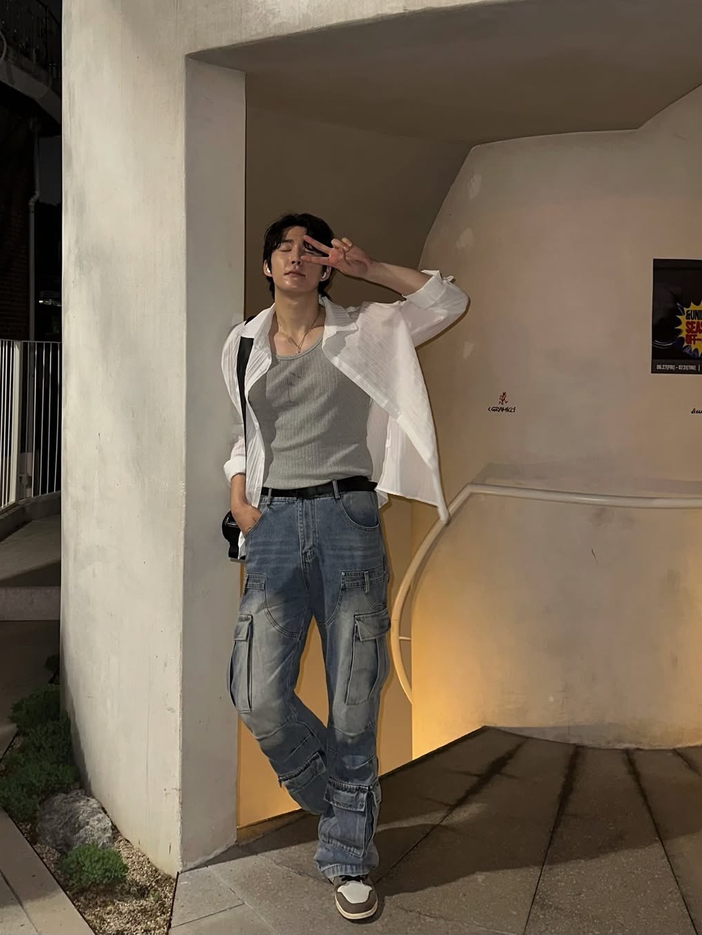 Dominant Semi Flare Washed Denim Pants Blue 착용 스타일 - 1