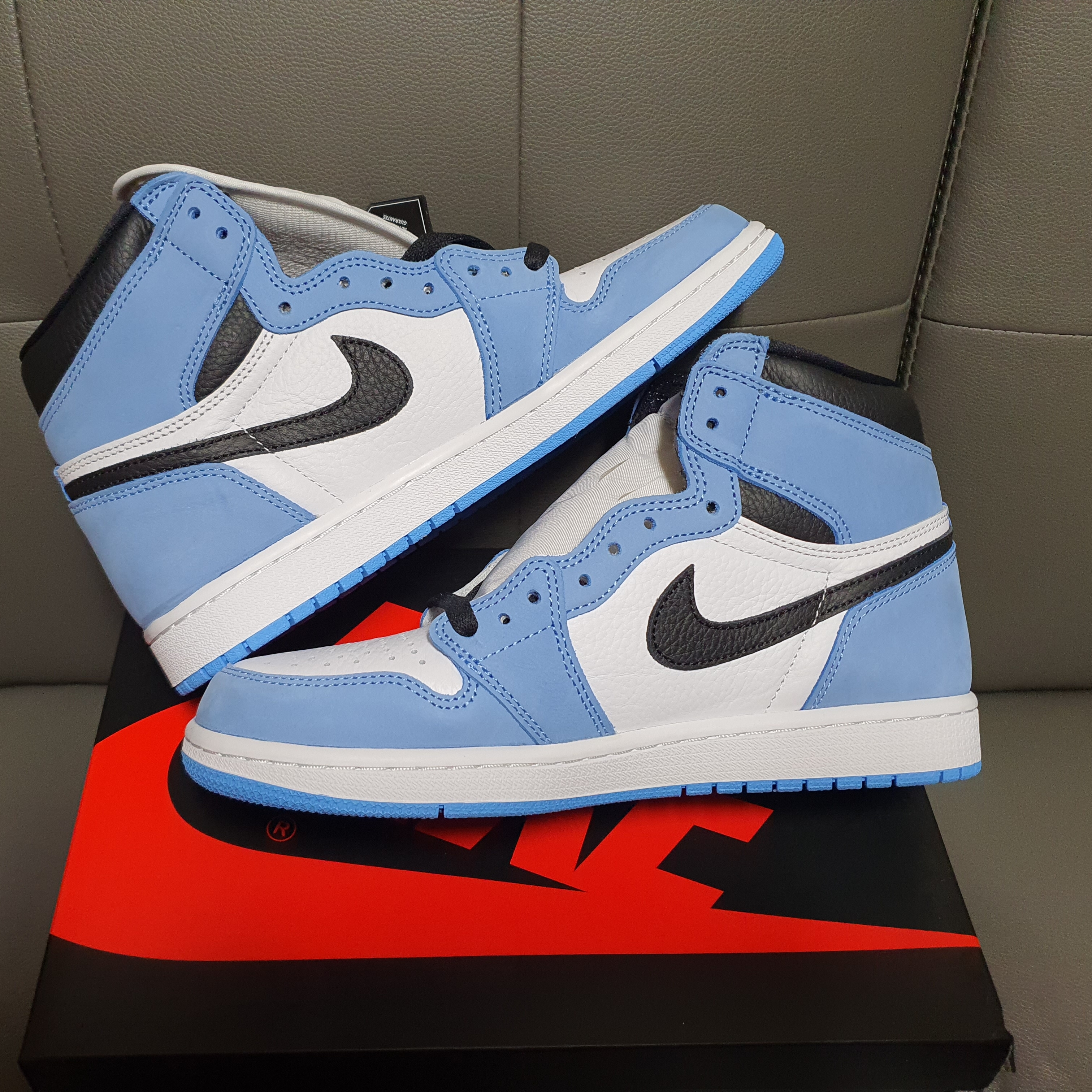 Jordan 1 Retro High OG University Blue 착용 스타일