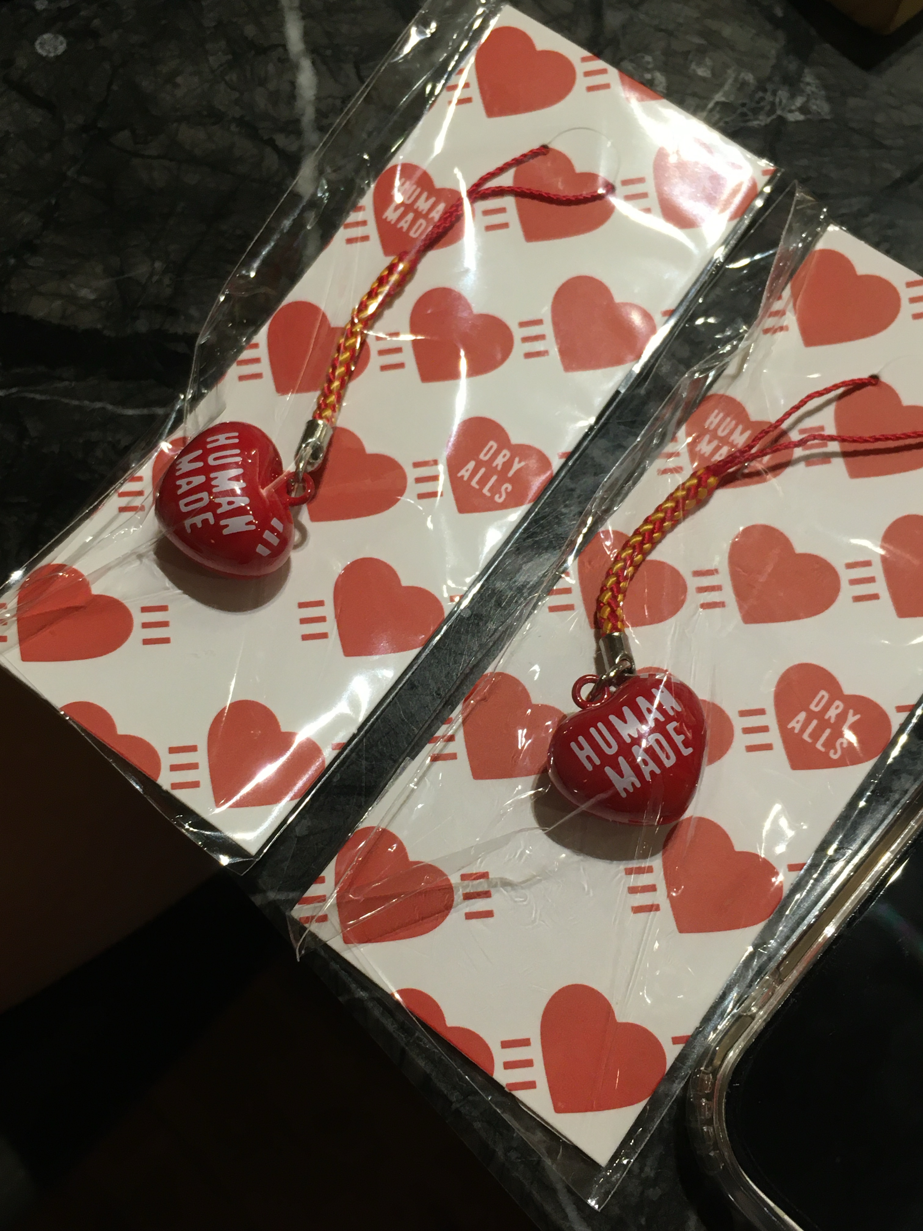 Human Made Heart Bell Strap Red 착용 스타일