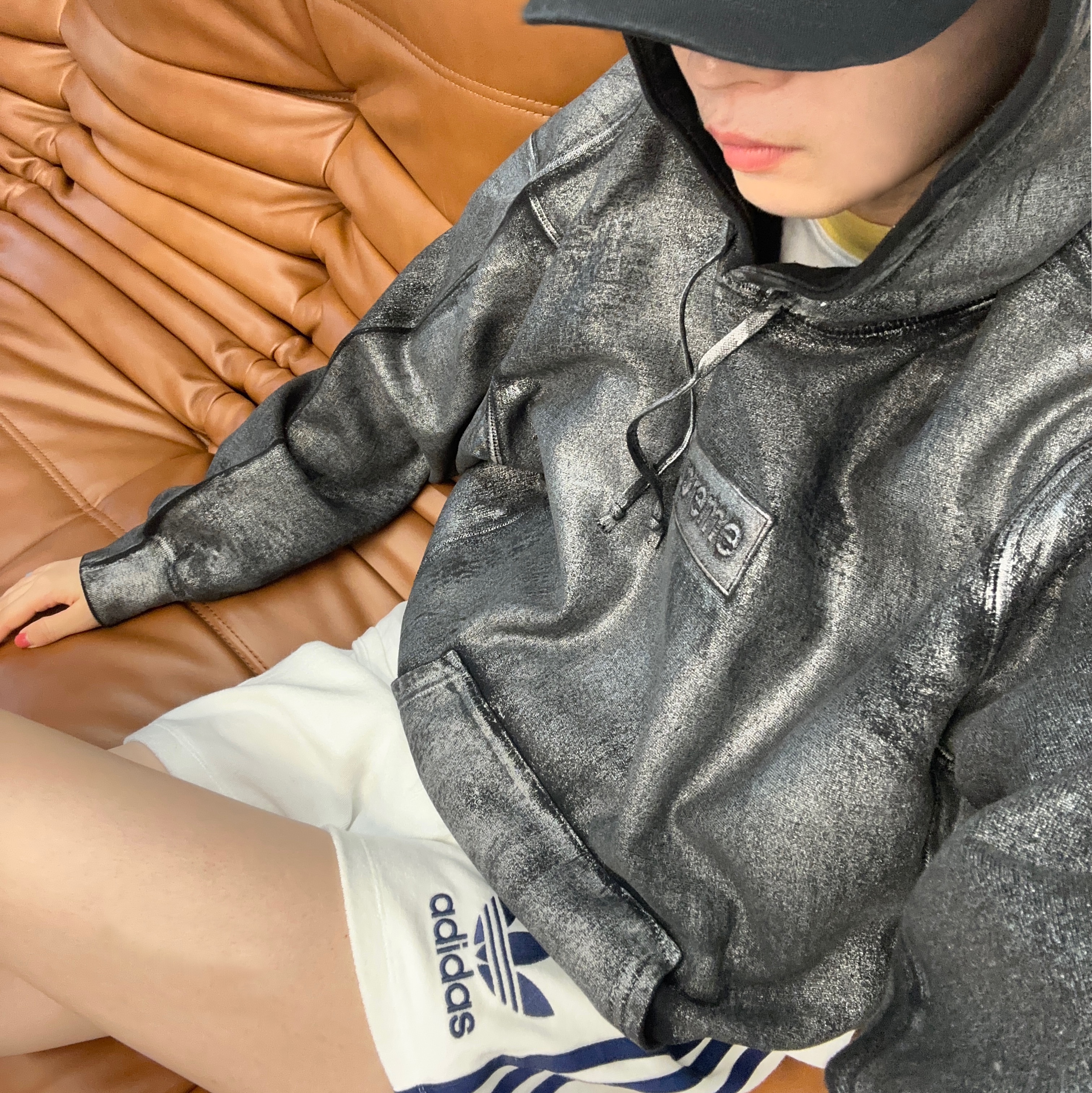 Supreme x MM6 Maison Margiela Foil Box Logo Hooded Sweatshirt Black - 24SS, (W) Adidas Terry Shorts Off White - KR Sizing 착용 스타일