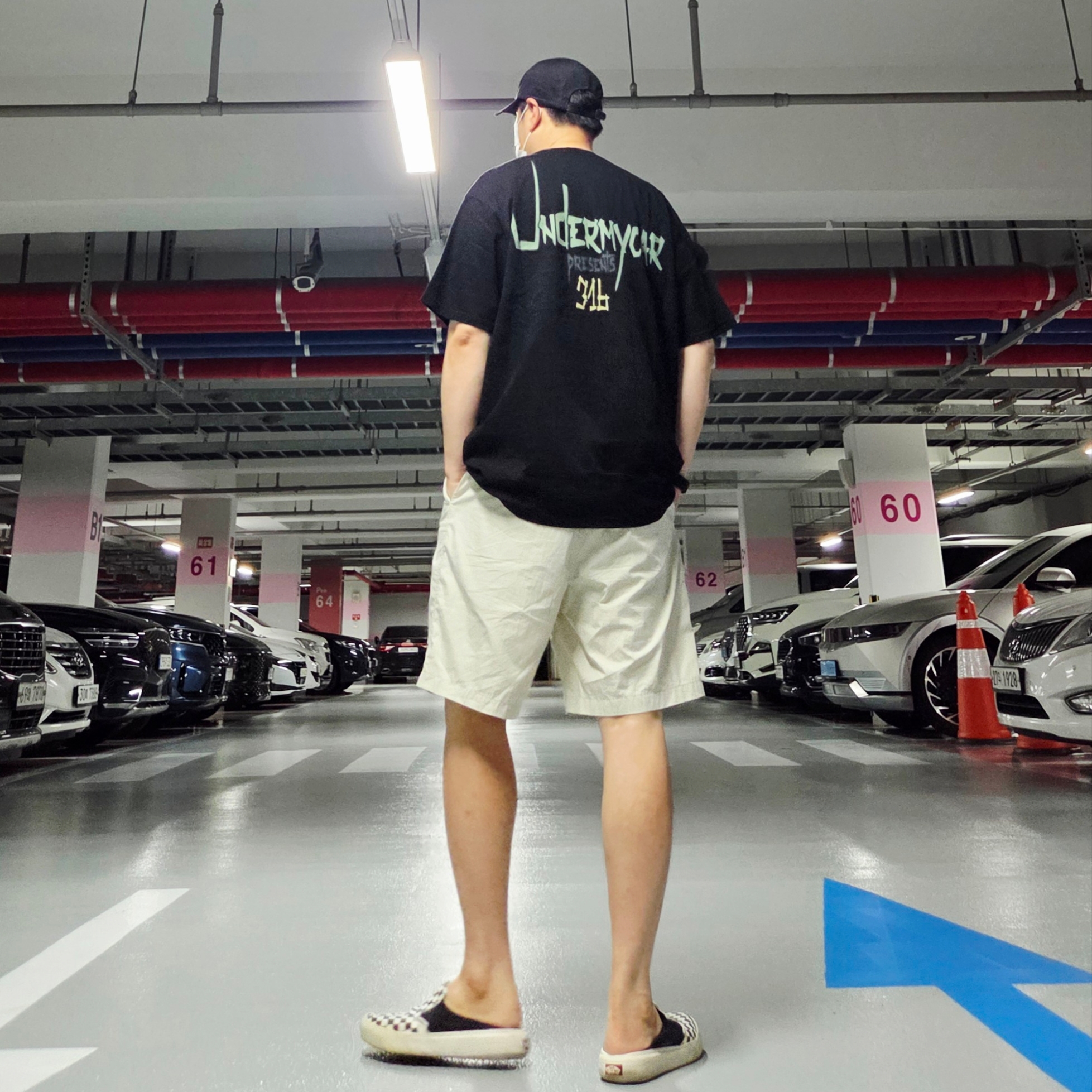 Supreme Washed Chino Twill Camp Cap Black, Vans Checkerboard Comfycush One Black 착용 스타일 - 6