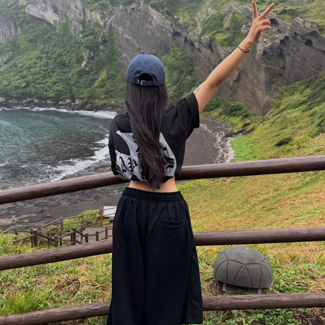 [KREAM 단독][예약 배송] Sapiens Neo Sapiens Over Fit Short Sleeves Black, [KREAM 단독] Sapiens Engineered Over Fit Shorts Black 착용 스타일 - 2