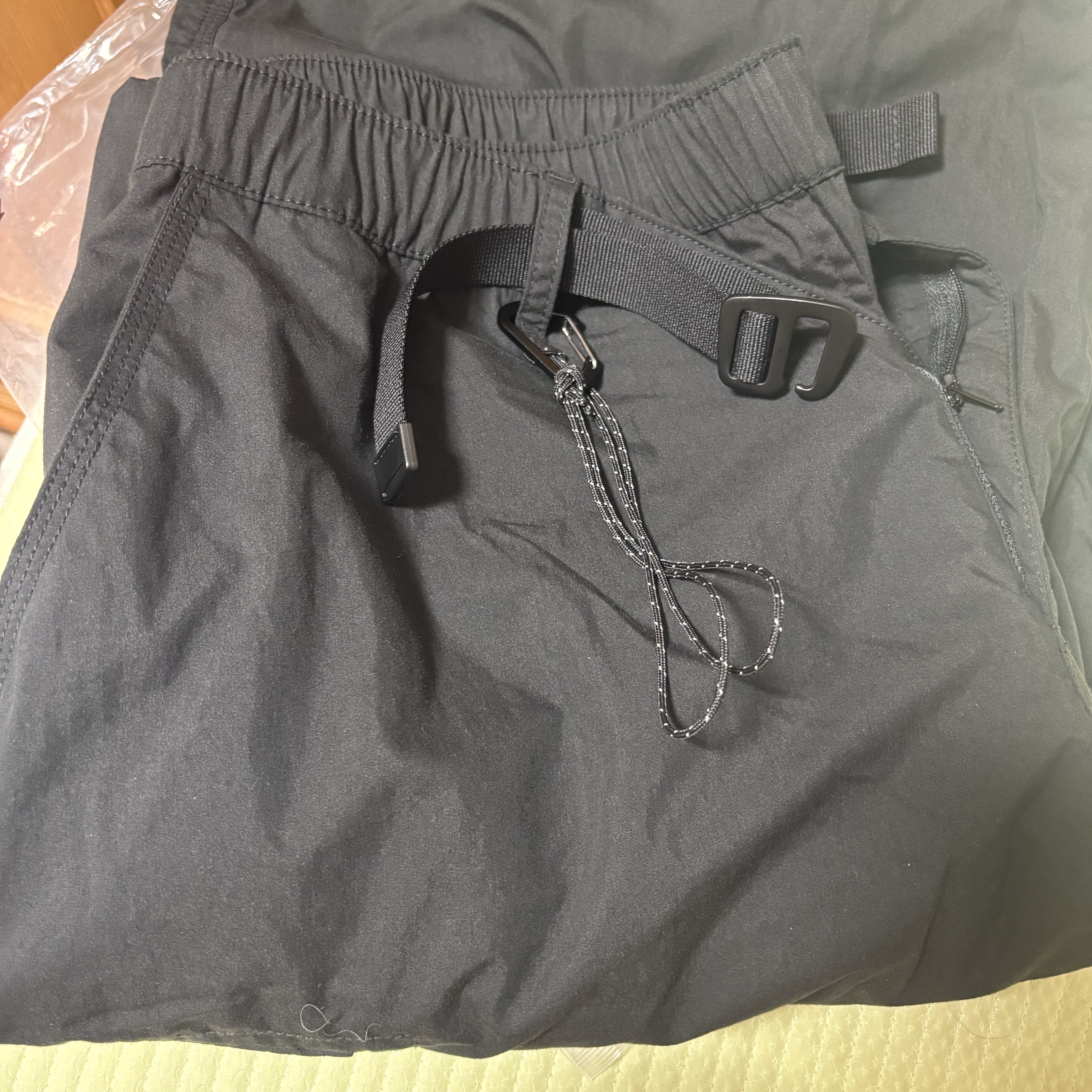 Musinsa Standard City Leisure CN Belted Multi Pocket Cargo Bermuda Pants Black 착용 스타일