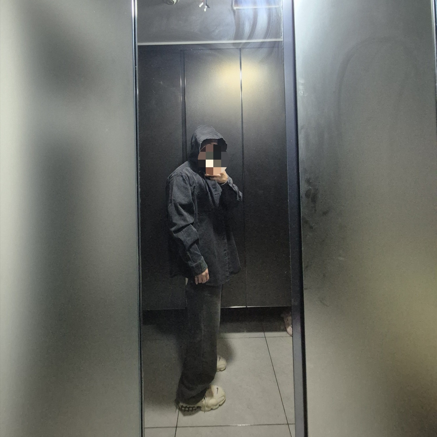 Supreme Hooded Denim Shirt Black - 25SS, Nike x Stussy Air Zoom Spiridon Cage 2 Fossil 착용 스타일 - 4