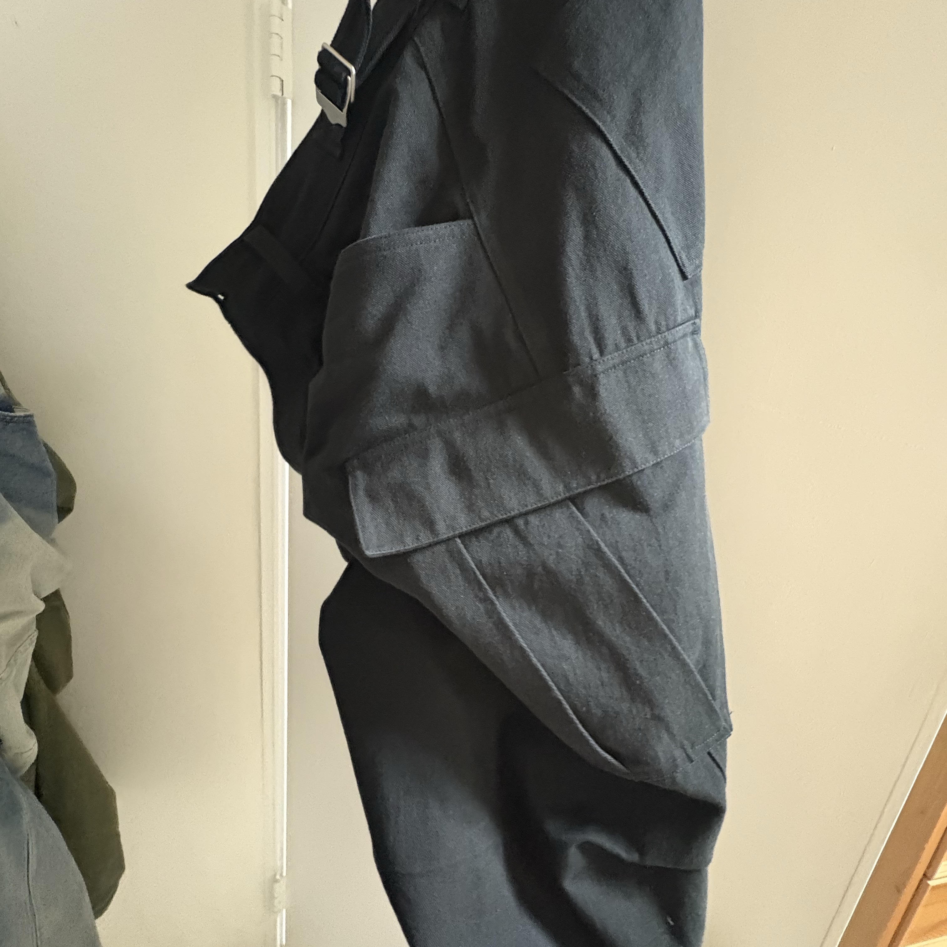 Nonnod Side Cargo Shorts Black 착용 스타일