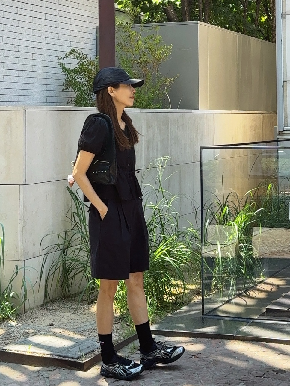 Supreme x Marithe Francois Girbaud Sport Camp Cap Black - 25SS, Chanel J12 Watch 33mm Quartz Black 착용 스타일 - 3