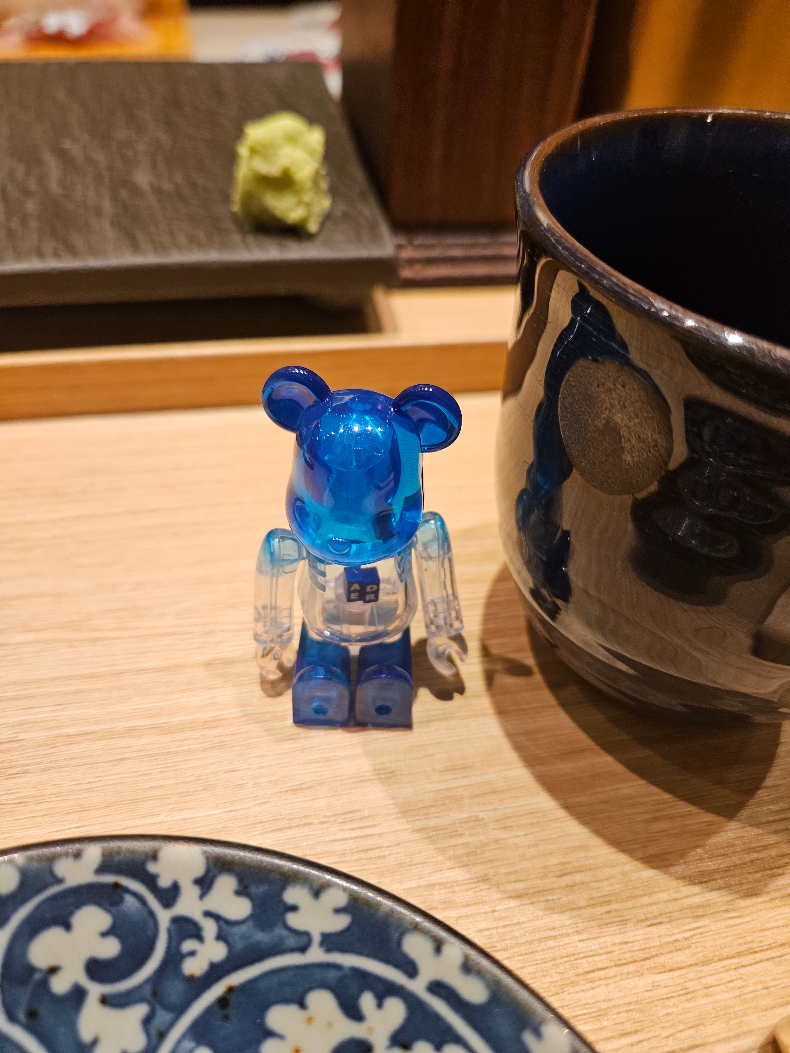 Bearbrick x Ader Error 100% 착용 스타일 - 1