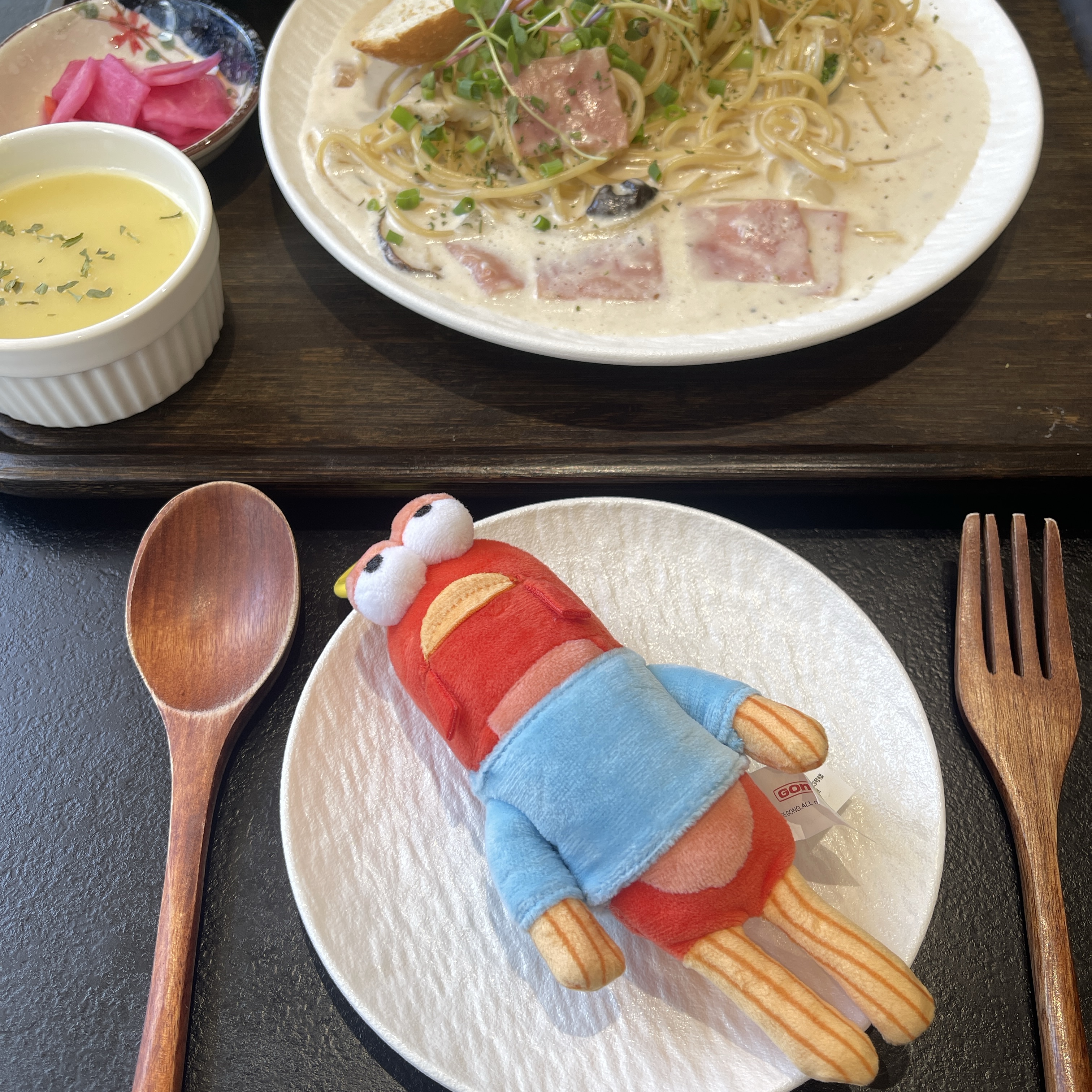 Pop Mart Bikini Bottom Buddies Whimsical Plush Limp Fish (Opened Case), Pop Mart Bikini Bottom Buddies Whimsical Plush Dazed Fish (Opened Case) 착용 스타일 - 1