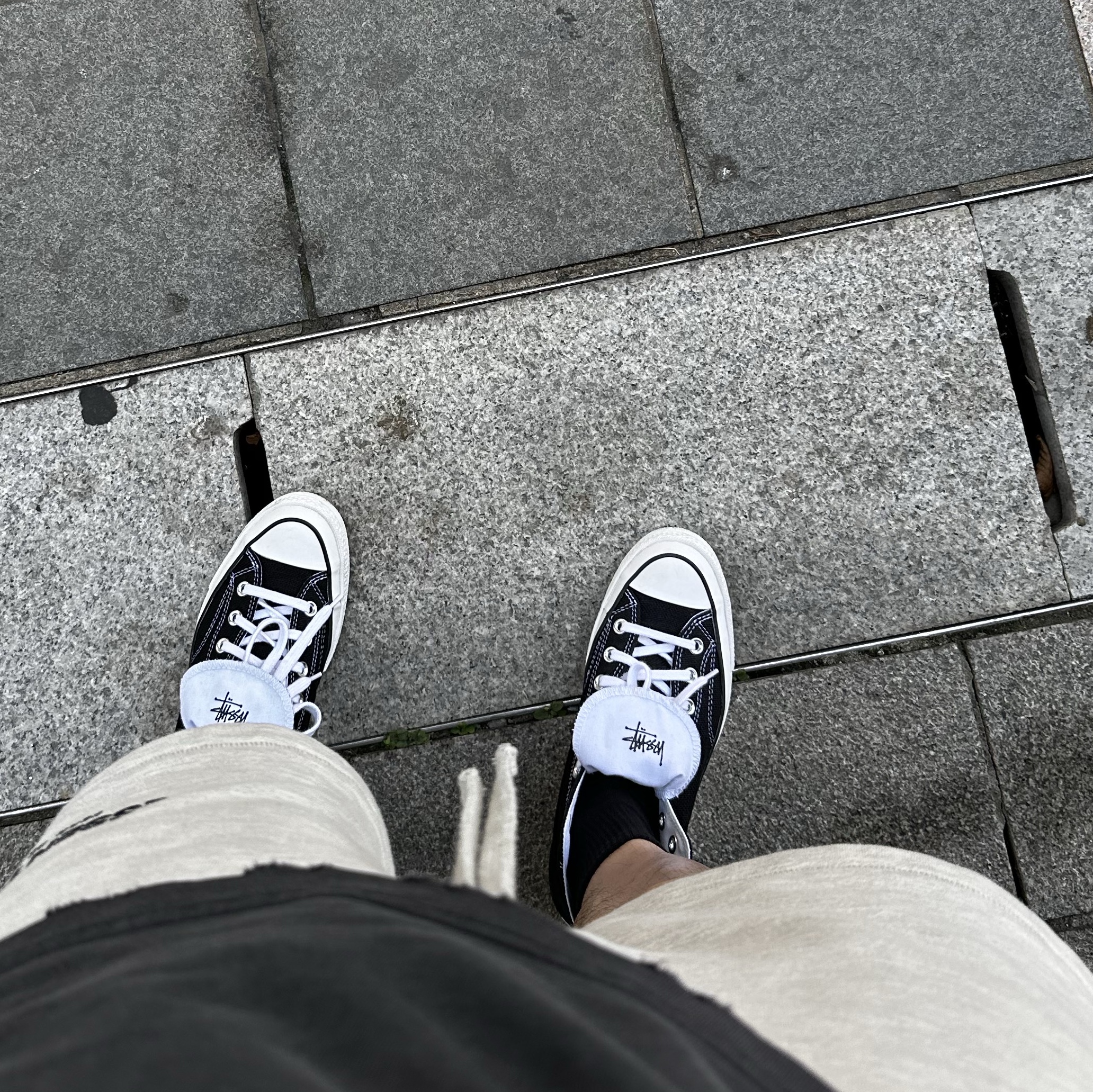 Converse x Stussy Chuck 70 High Black 착용 스타일