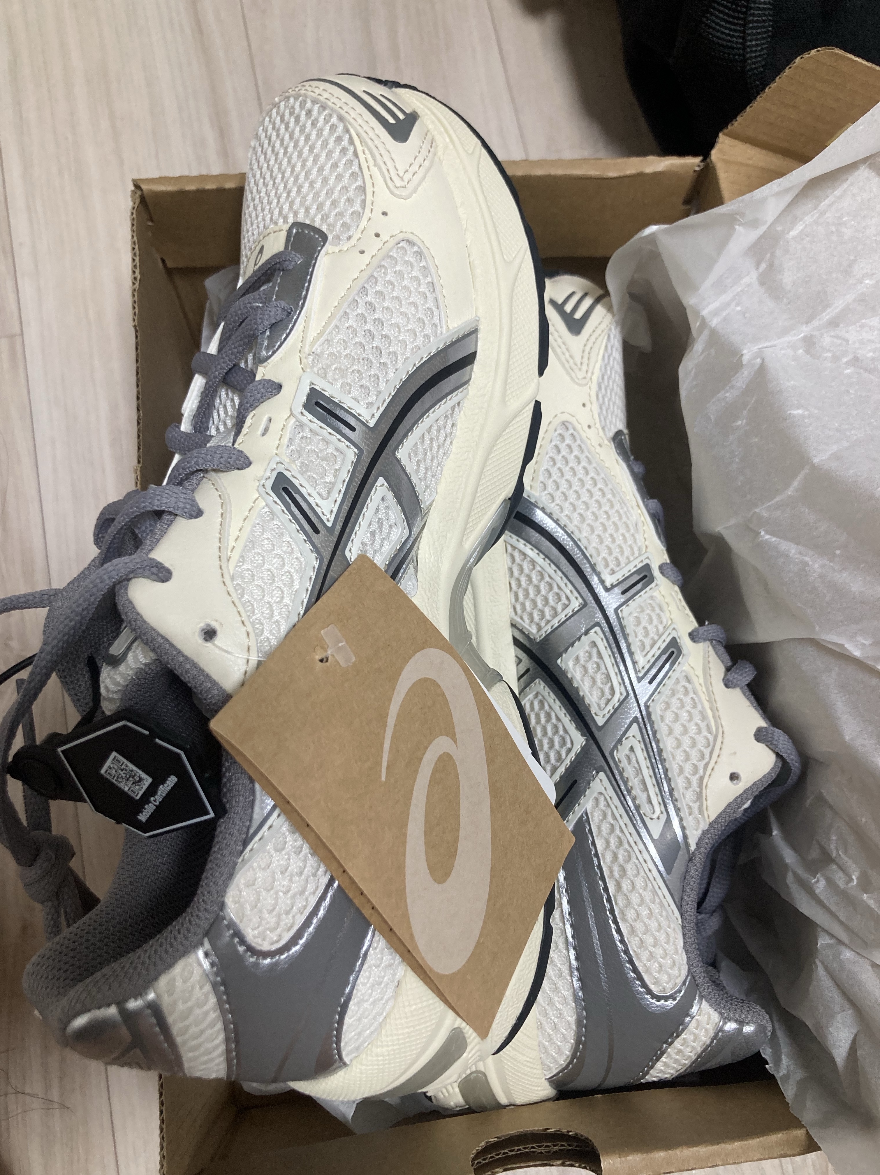 (W) Asics Gel-1130 Cream Clay Grey 착용 스타일 - 1