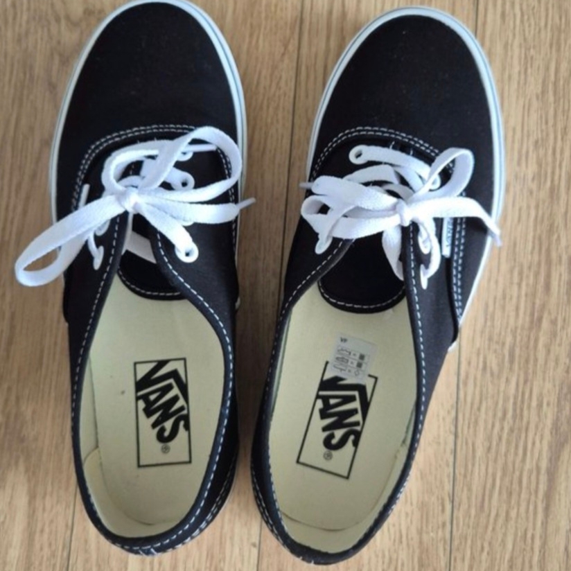 Vans Authentic Black White 착용 스타일