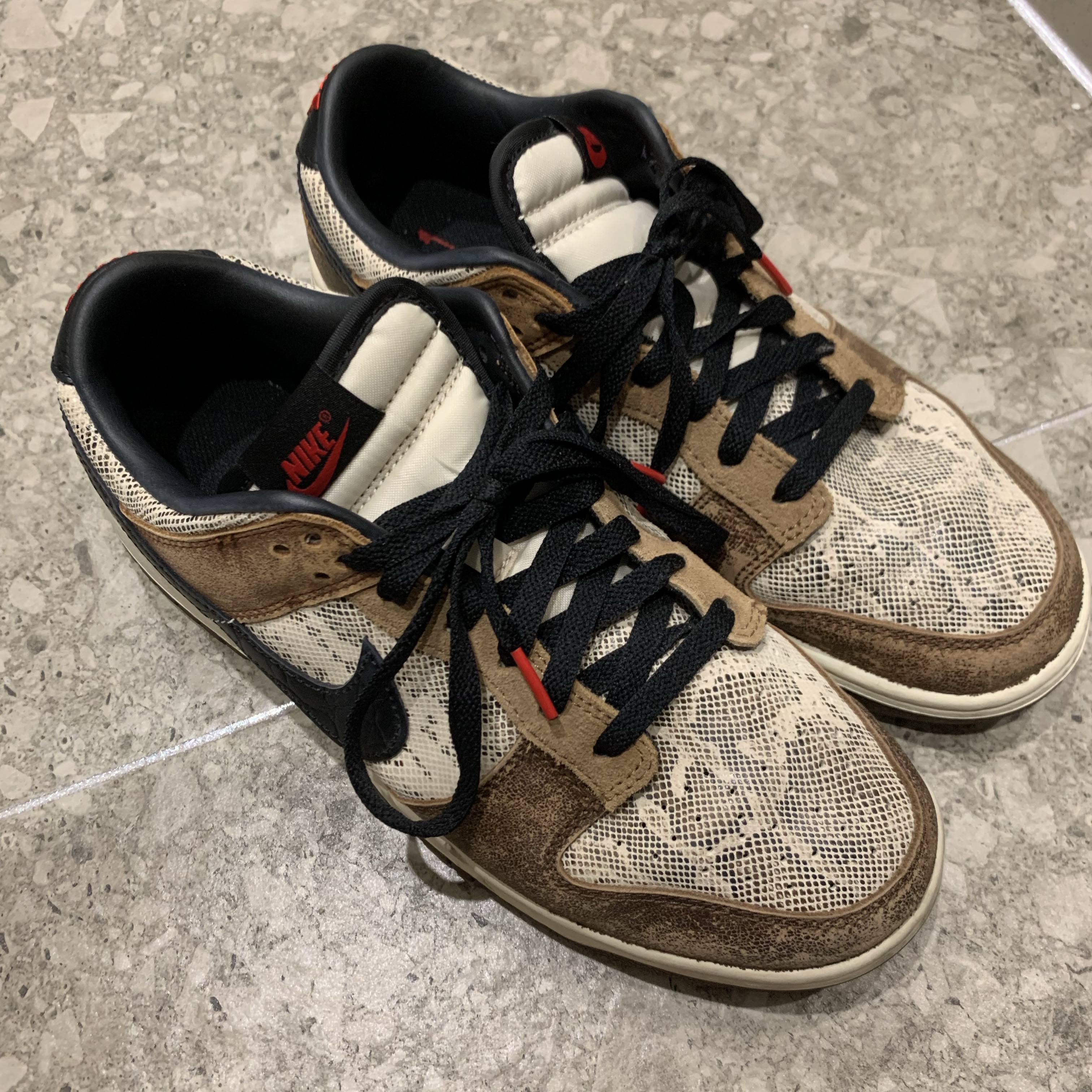 Nike Dunk Low PRM Head to Head 착용 스타일