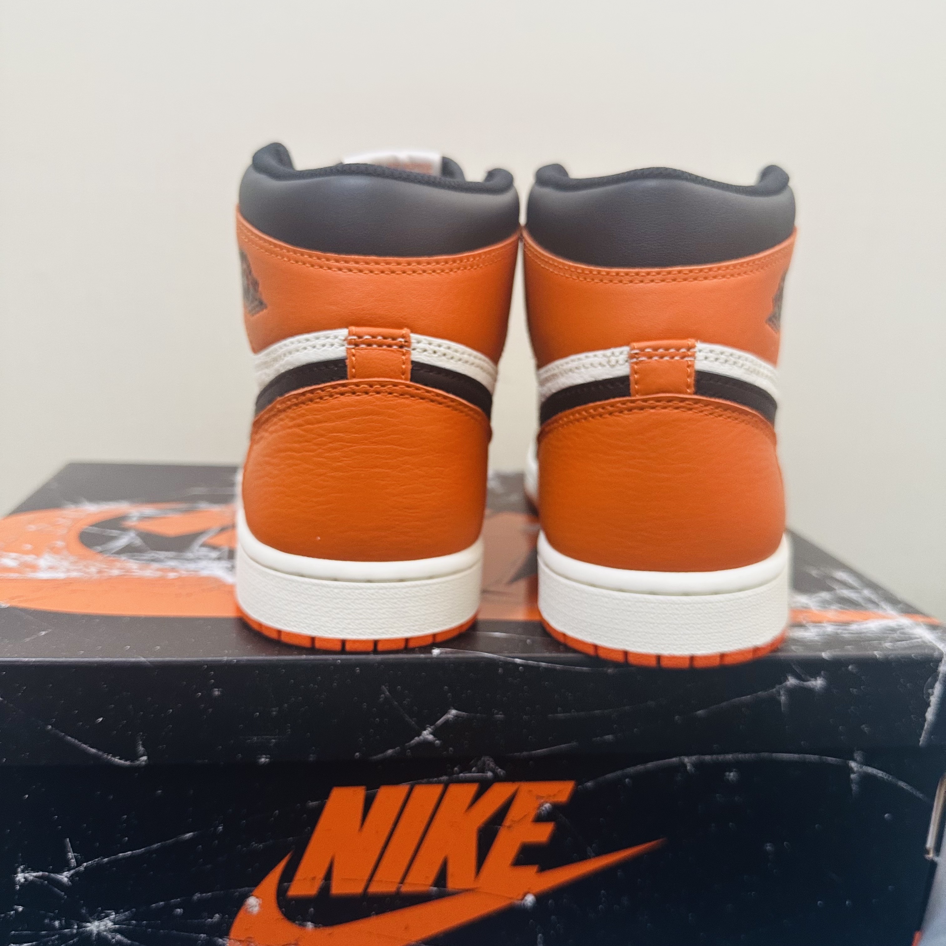 Jordan 1 Retro High OG Shattered Backboard 착용 스타일 - 3