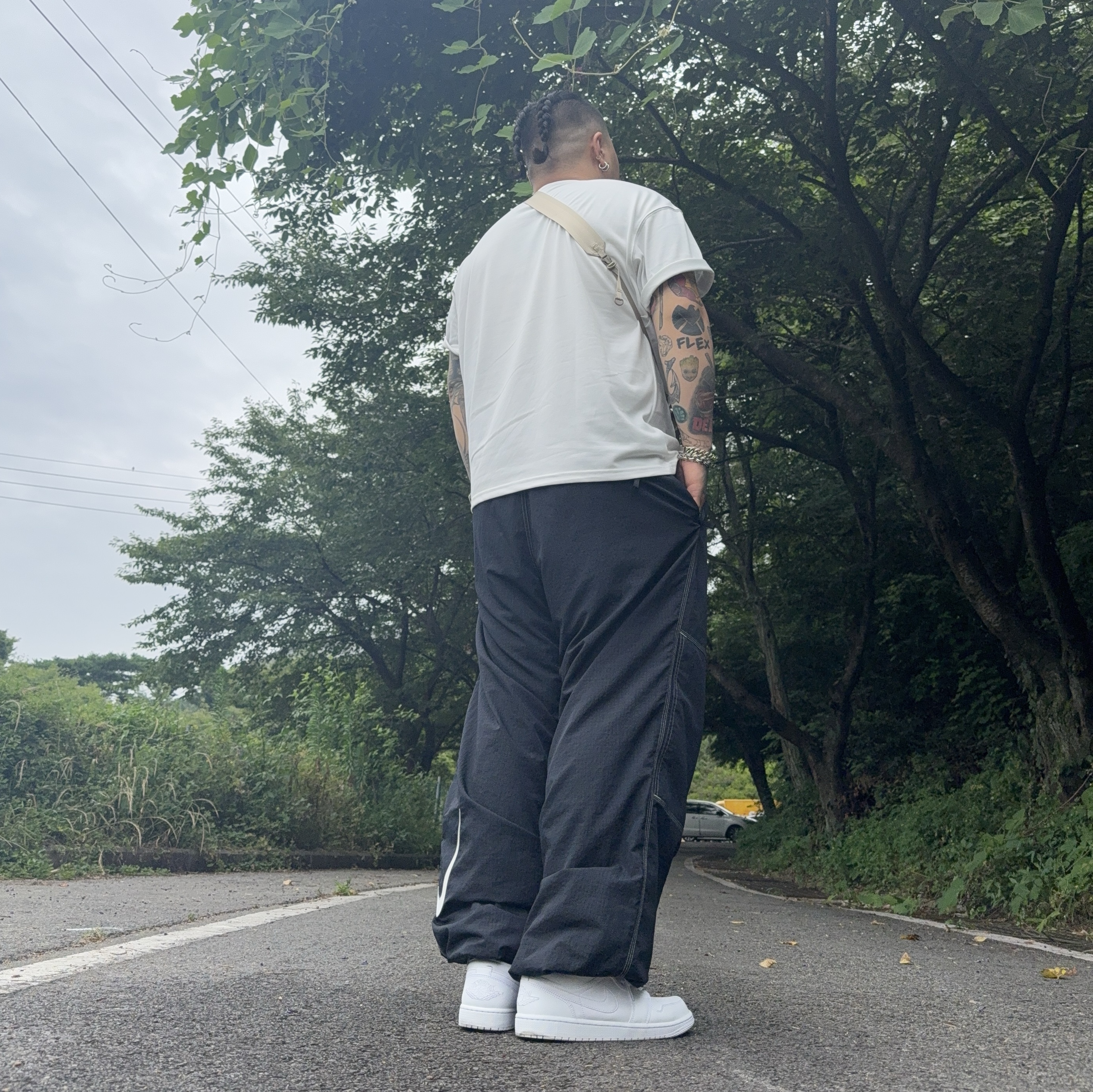 Supreme x Nike Ripstop Track Pants Black - 24SS, Jordan 1 Low Triple White 착용 스타일