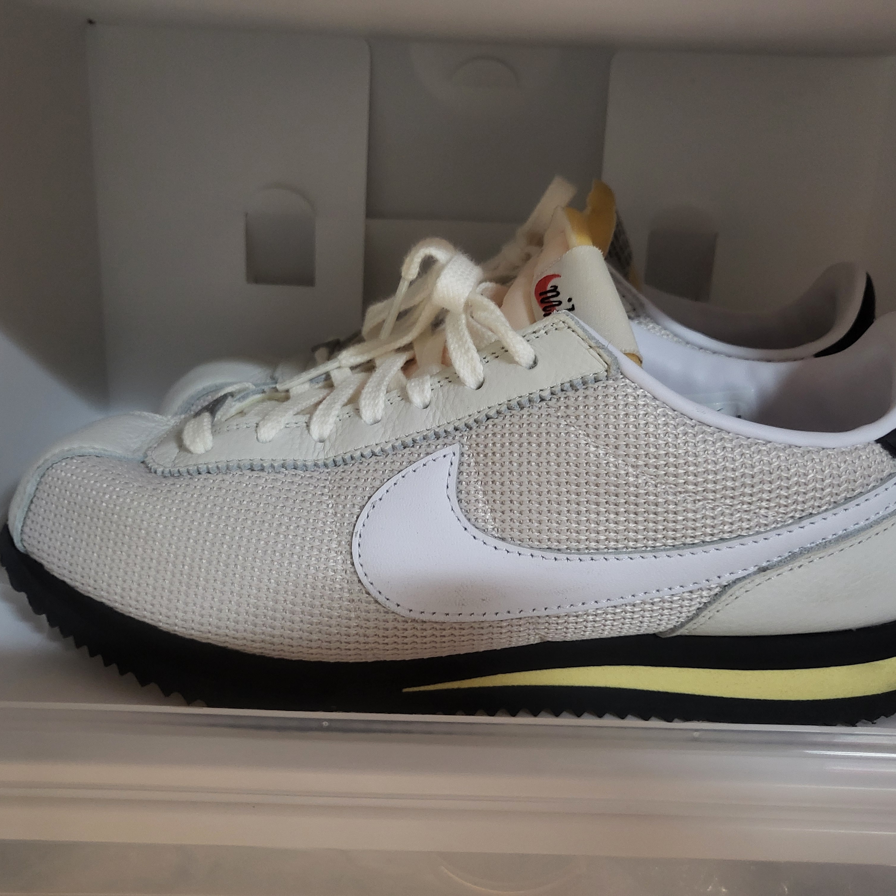 Nike Cortez Light Orewood Brown 착용 스타일