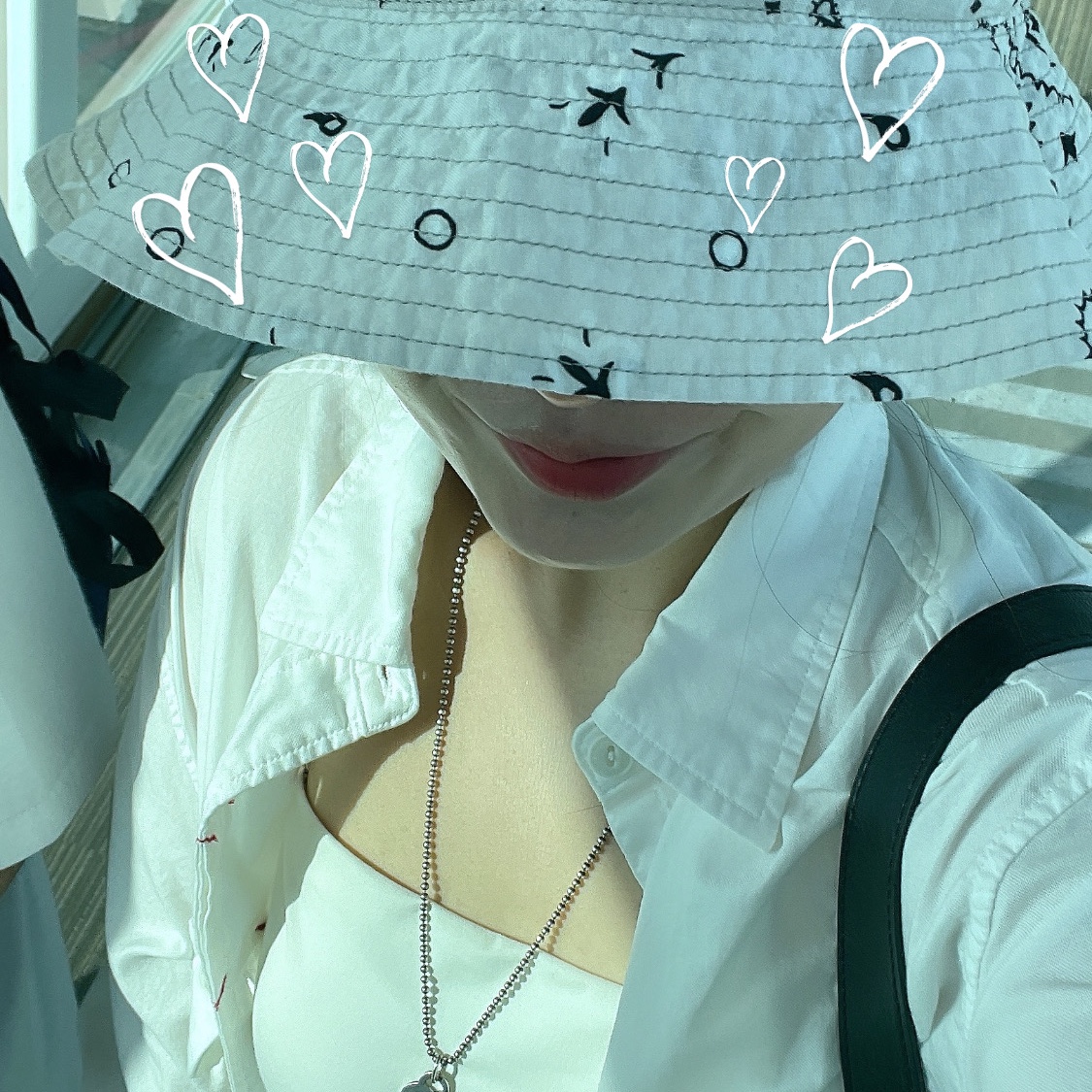 Kapital Bandana Patchwork Bucket Hat Long Brim White, Kapital Oxford Clip Shirt White 착용 스타일