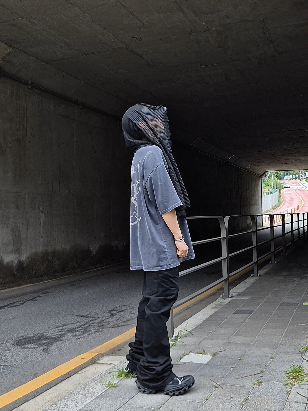 Balenciaga Hike Sneaker Black, Undermycar Mu.30 Anti Fxxking Logo Play Stretch Flare Black Jeans 착용 스타일 - 6