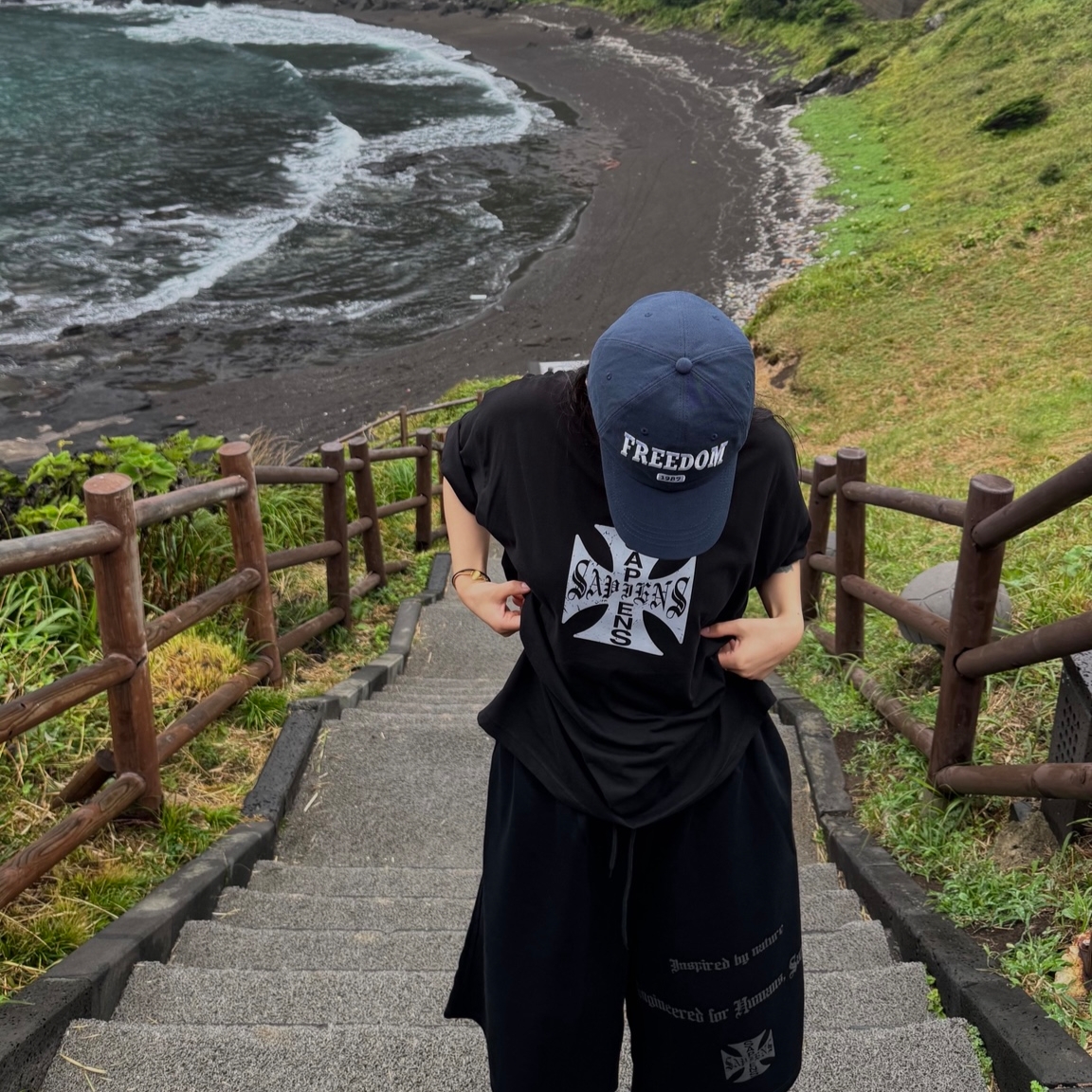 [KREAM 단독][예약 배송] Sapiens Neo Sapiens Over Fit Short Sleeves Black, [KREAM 단독] Sapiens Engineered Over Fit Shorts Black 착용 스타일 - 3