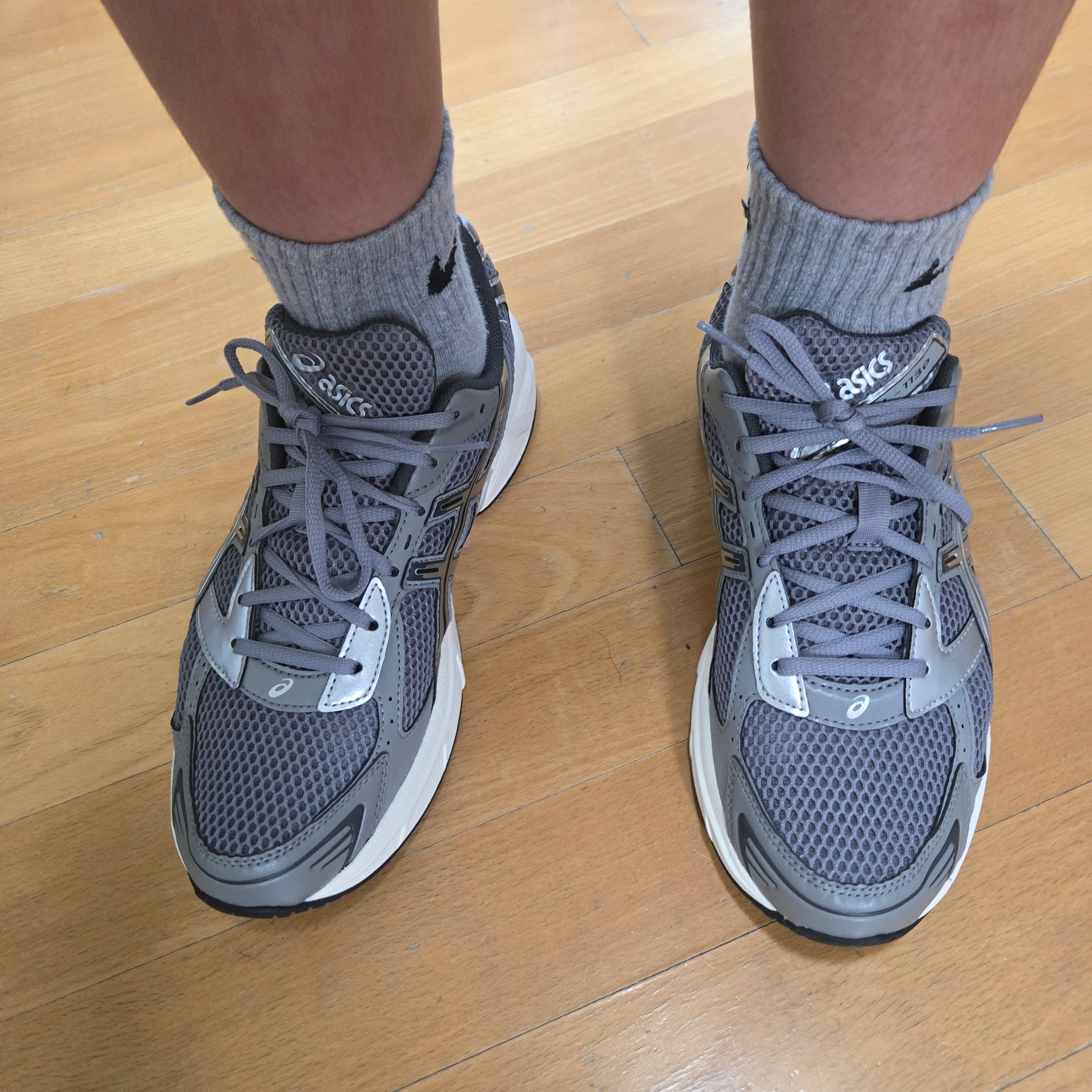 Asics Gel-1130  Clay Grey Pure Silver 착용 스타일 - 1