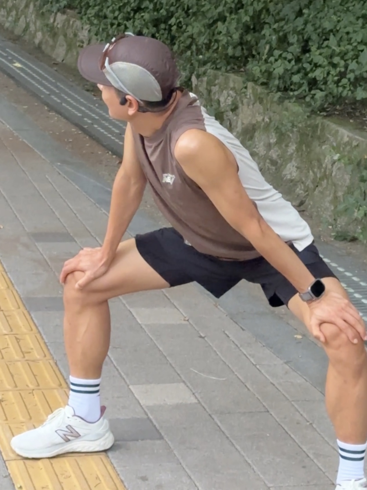 New Balance Fresh Foam X 860 v12 White Apricot Orange - 2E Wide, New Balance Color Point Performance Mesh Cap Pink 착용 스타일 - 2
