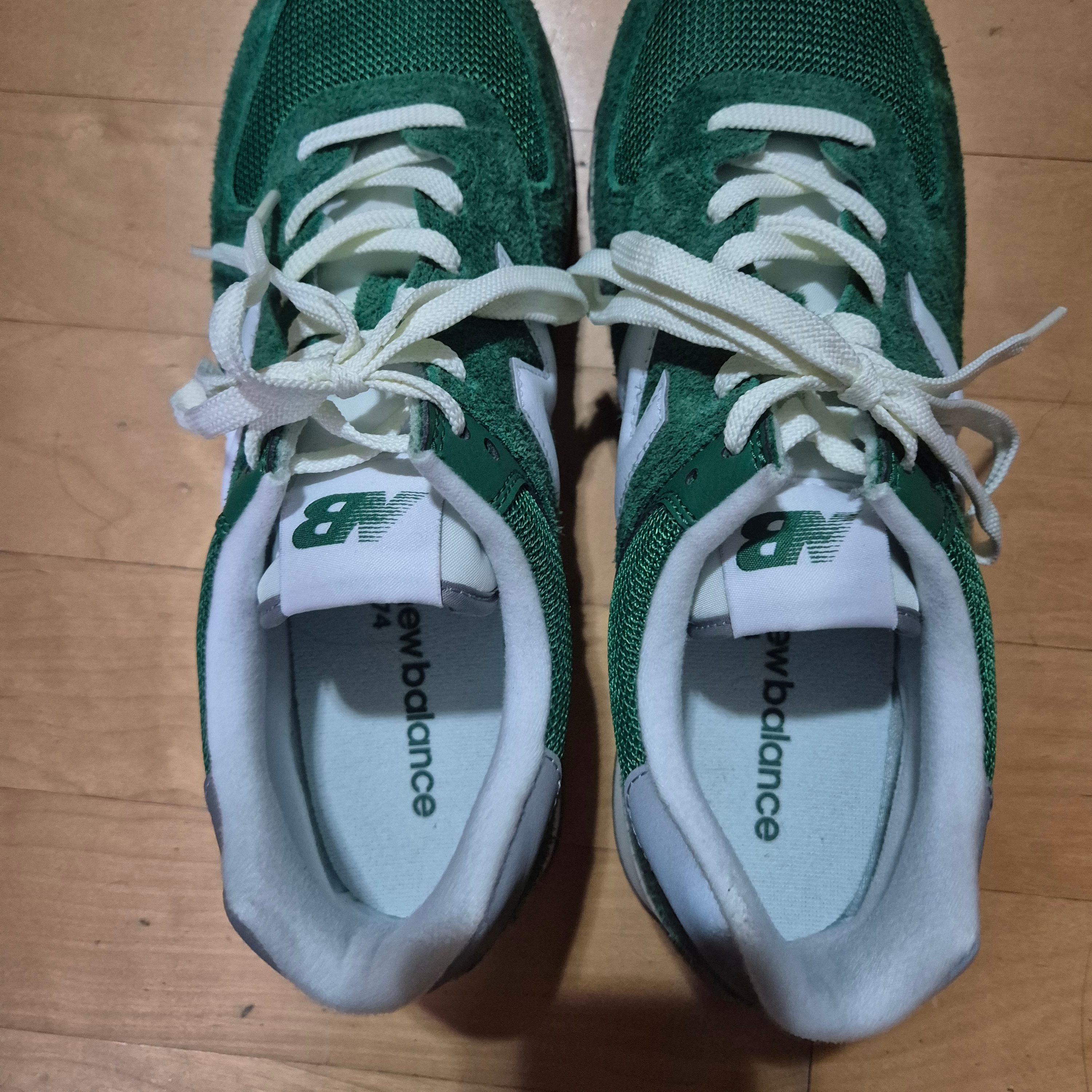 New Balance 574 Heritage Grass Green 착용 스타일