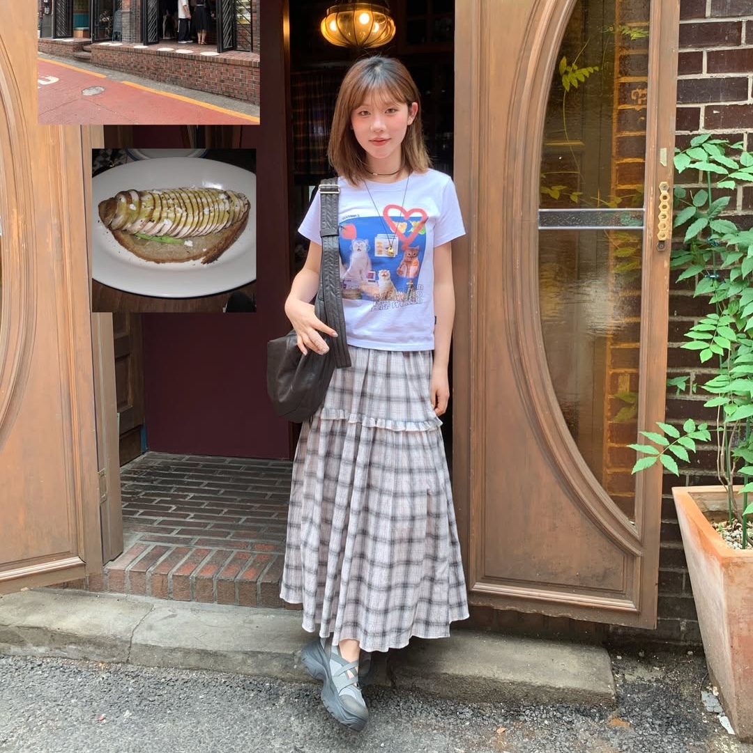 Dominant Cat World Crop Tee White 착용 스타일 - 2