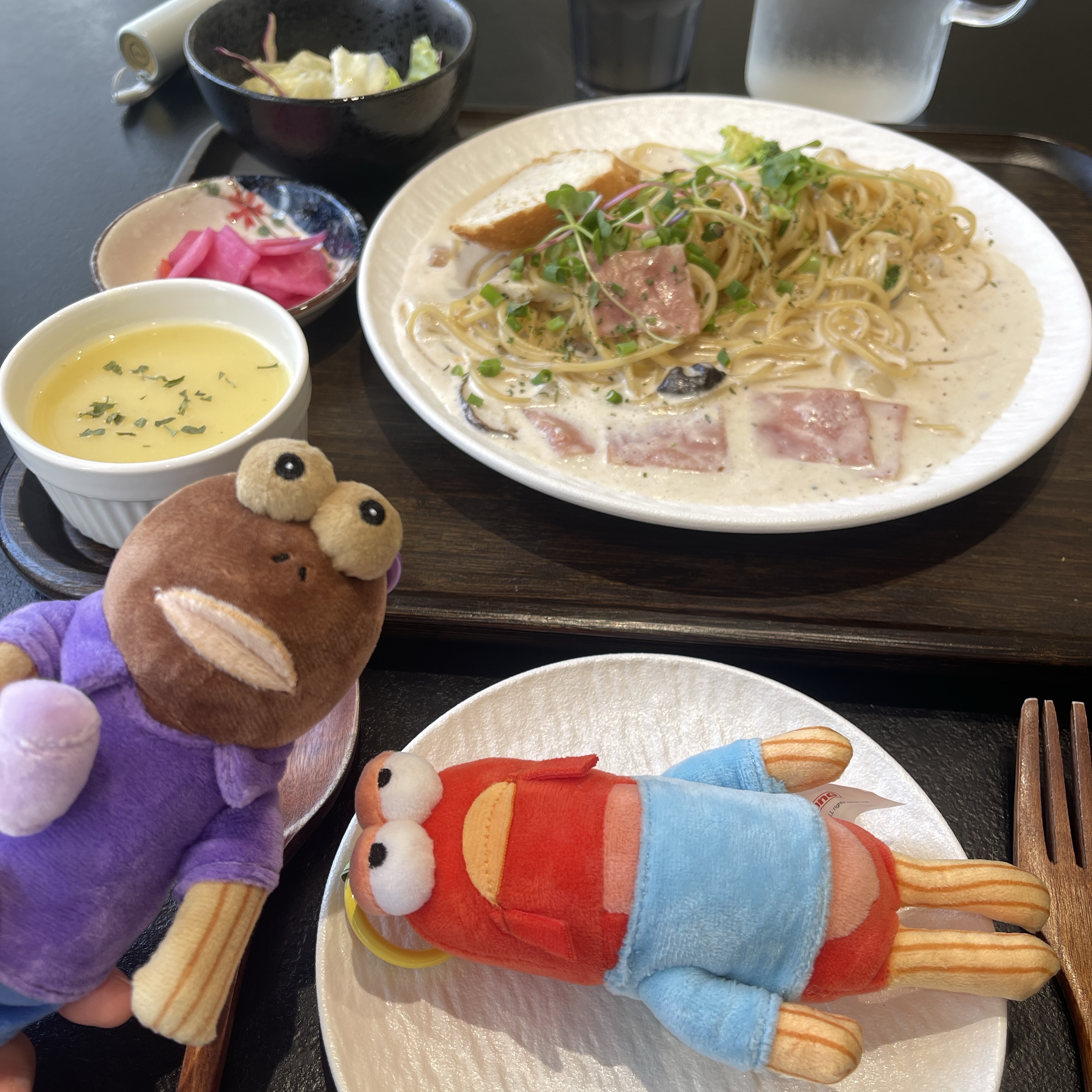Pop Mart Bikini Bottom Buddies Whimsical Plush Limp Fish (Opened Case), Pop Mart Bikini Bottom Buddies Whimsical Plush Dazed Fish (Opened Case) 착용 스타일 - 2
