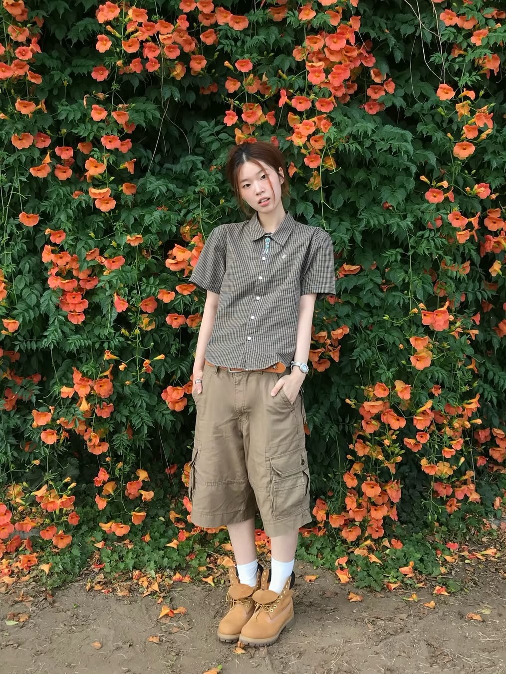 SLOW RECORD HOUSE Logo Check Short Sleeve Shirt Brown 착용 스타일 - 3