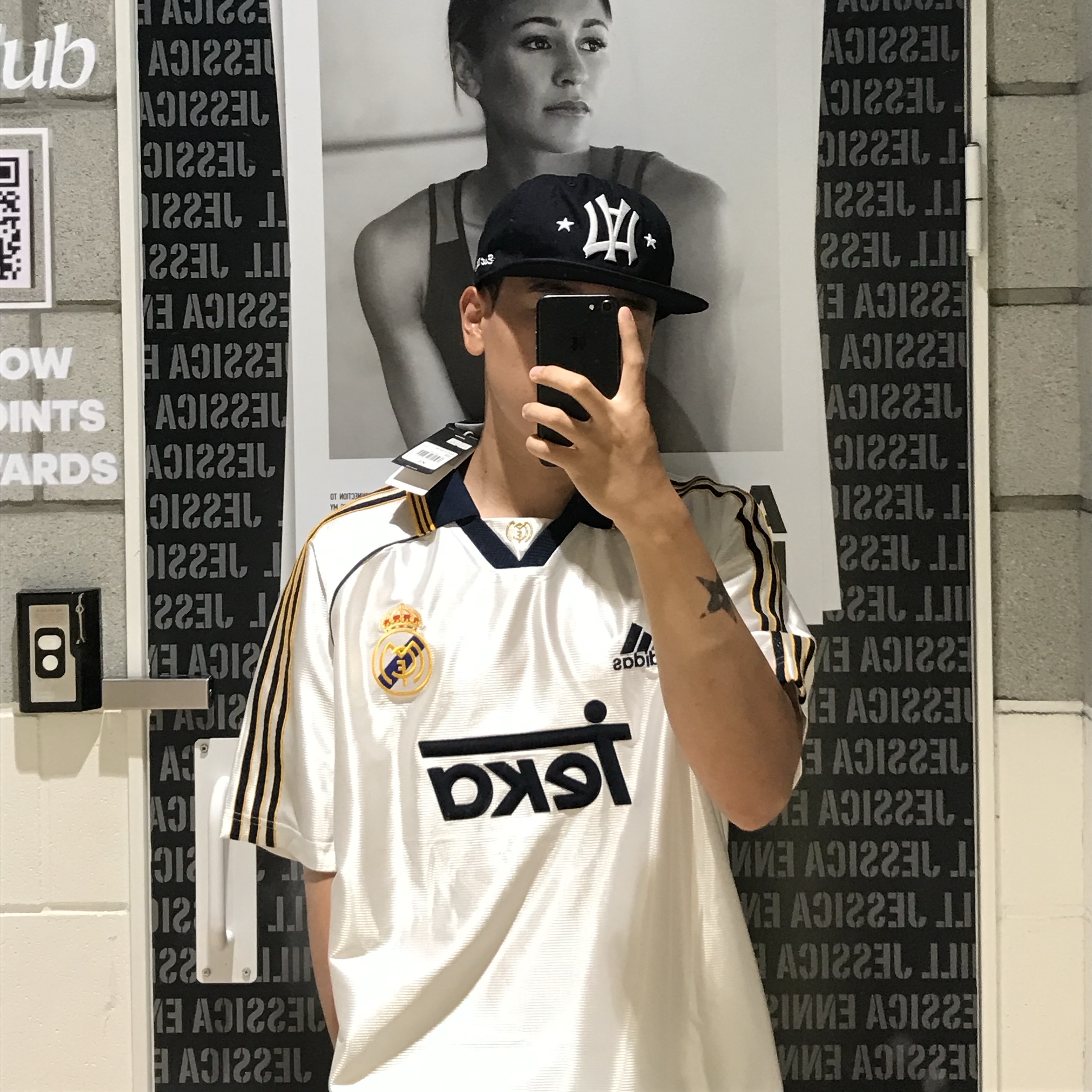 Adidas Real Madrid 99/00 Home Jersey White - KR Sizing (Non Marking Ver.) 착용 스타일 - 4